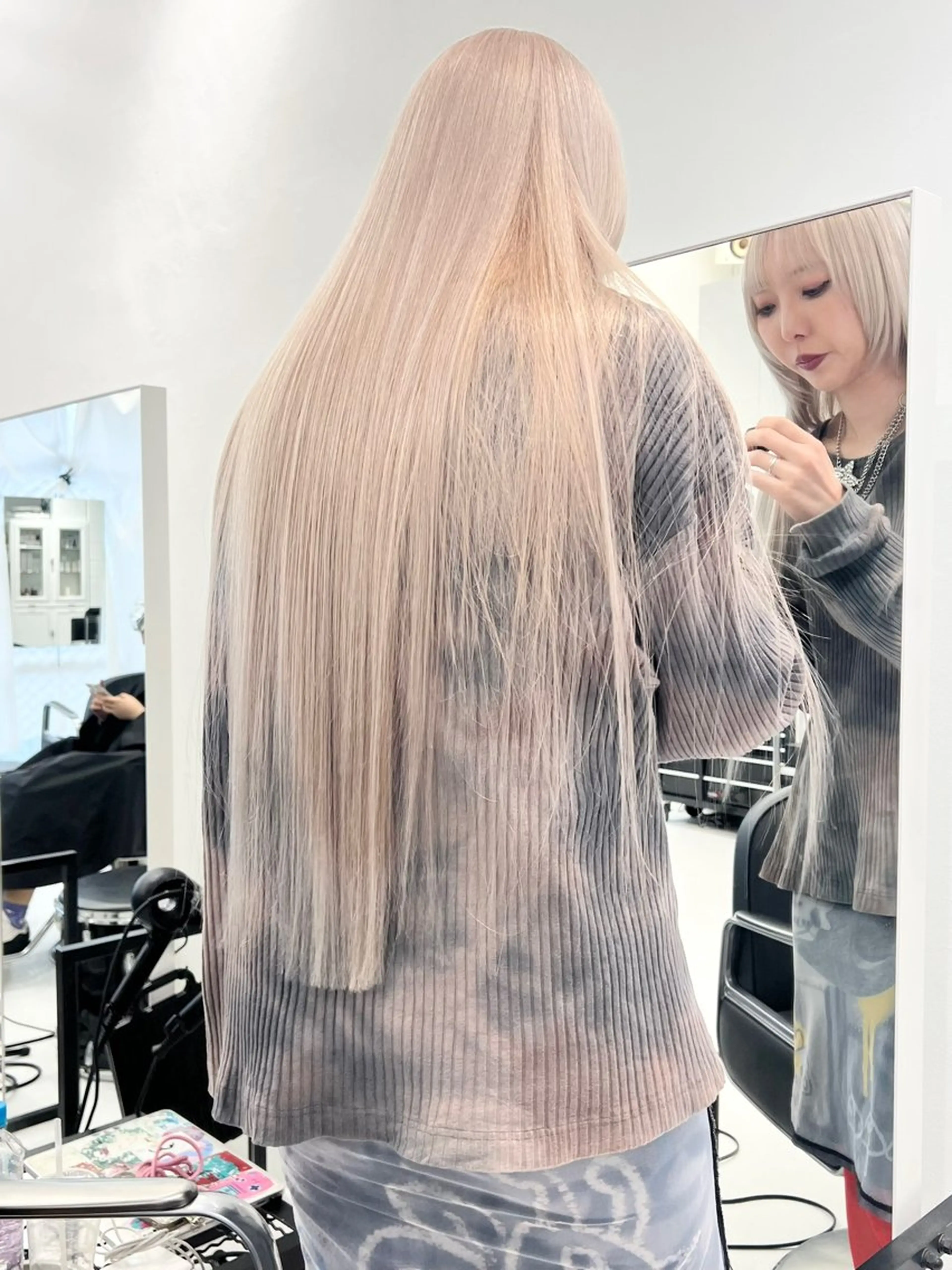 セミロング カラー カット ヘアカラー トリートメント HARU//原宿🤍 リピート率NO.1のヘアスタイル