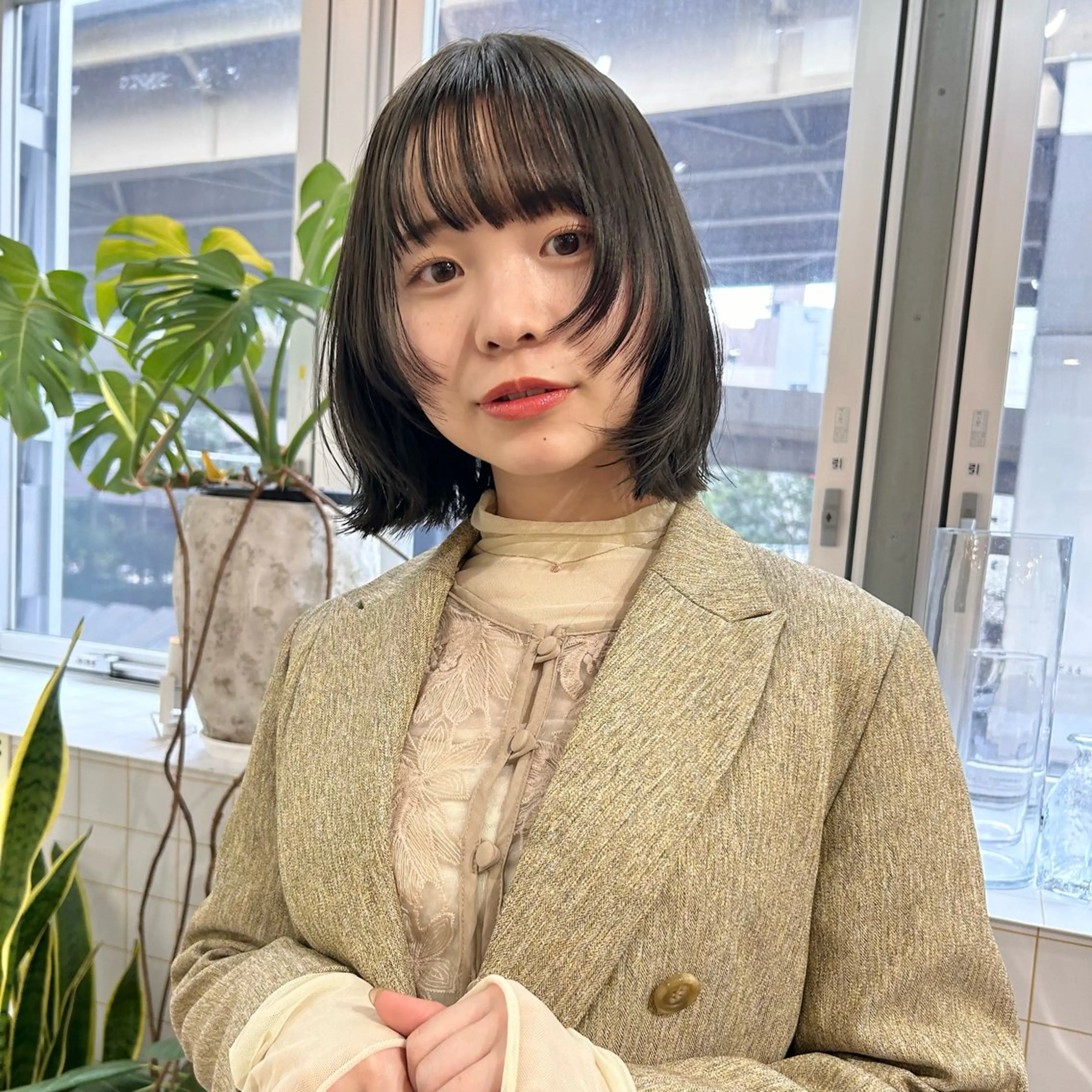 ミディアム ボブレイヤー ボブ レイヤーカット Maruquee de mashu所属・みうら ありさのヘアスタイル