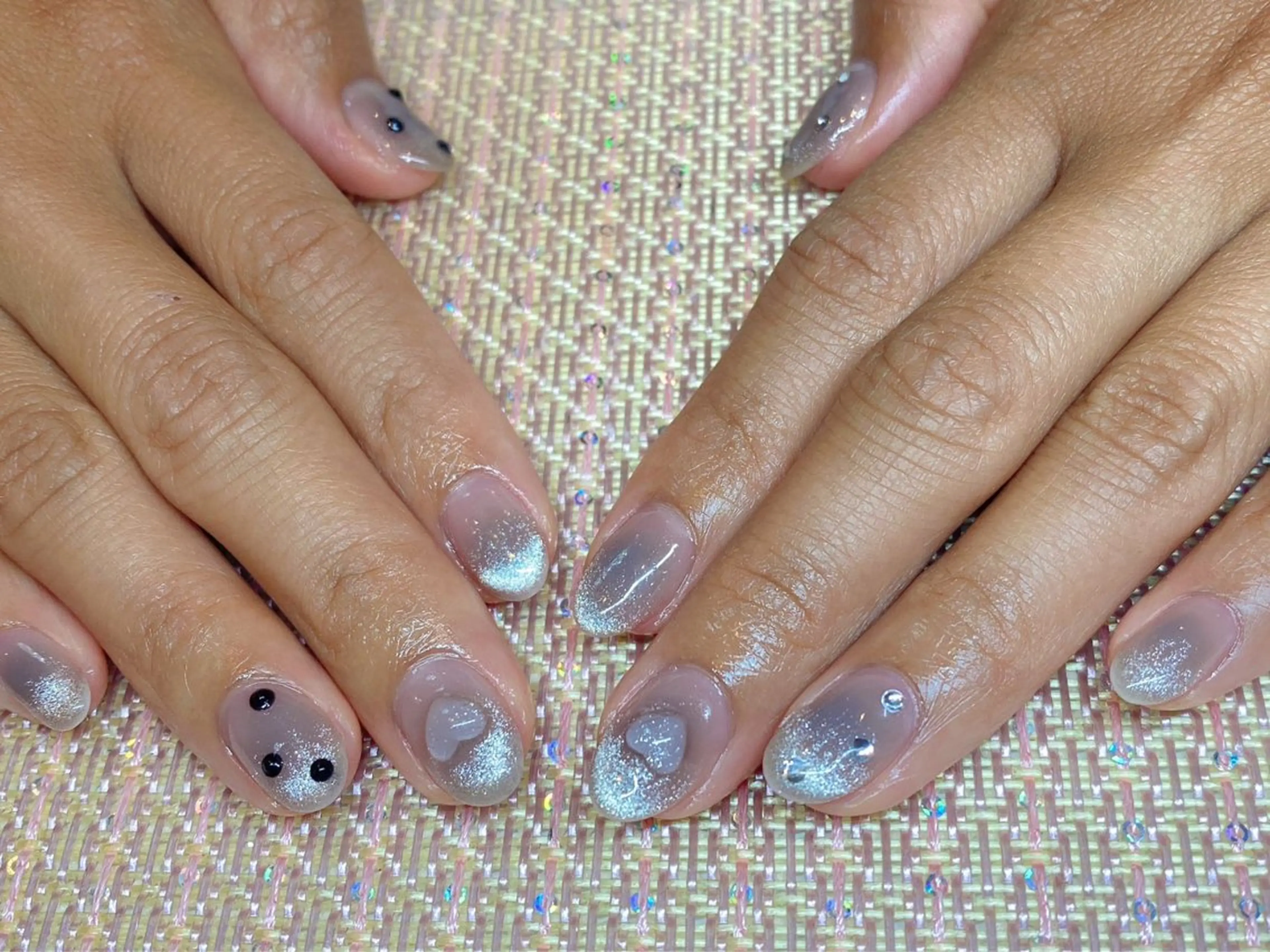 ネイル ジェルネイル ハート 韓国ネイル ニュアンスネイル パラジェル Niko nailサロンのネイルデザイン