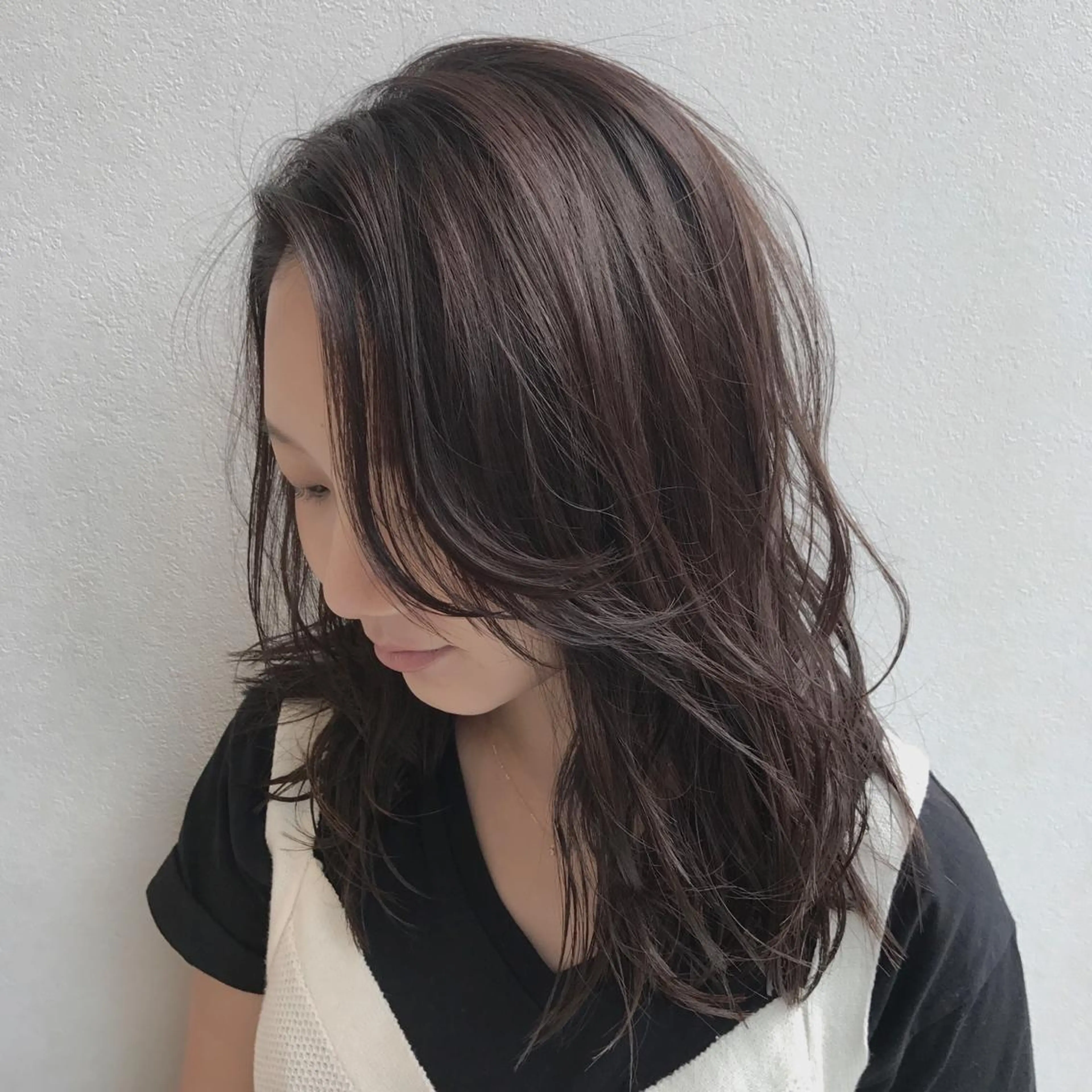 セミロング カラー レイヤーカット AGU akariのヘアスタイル