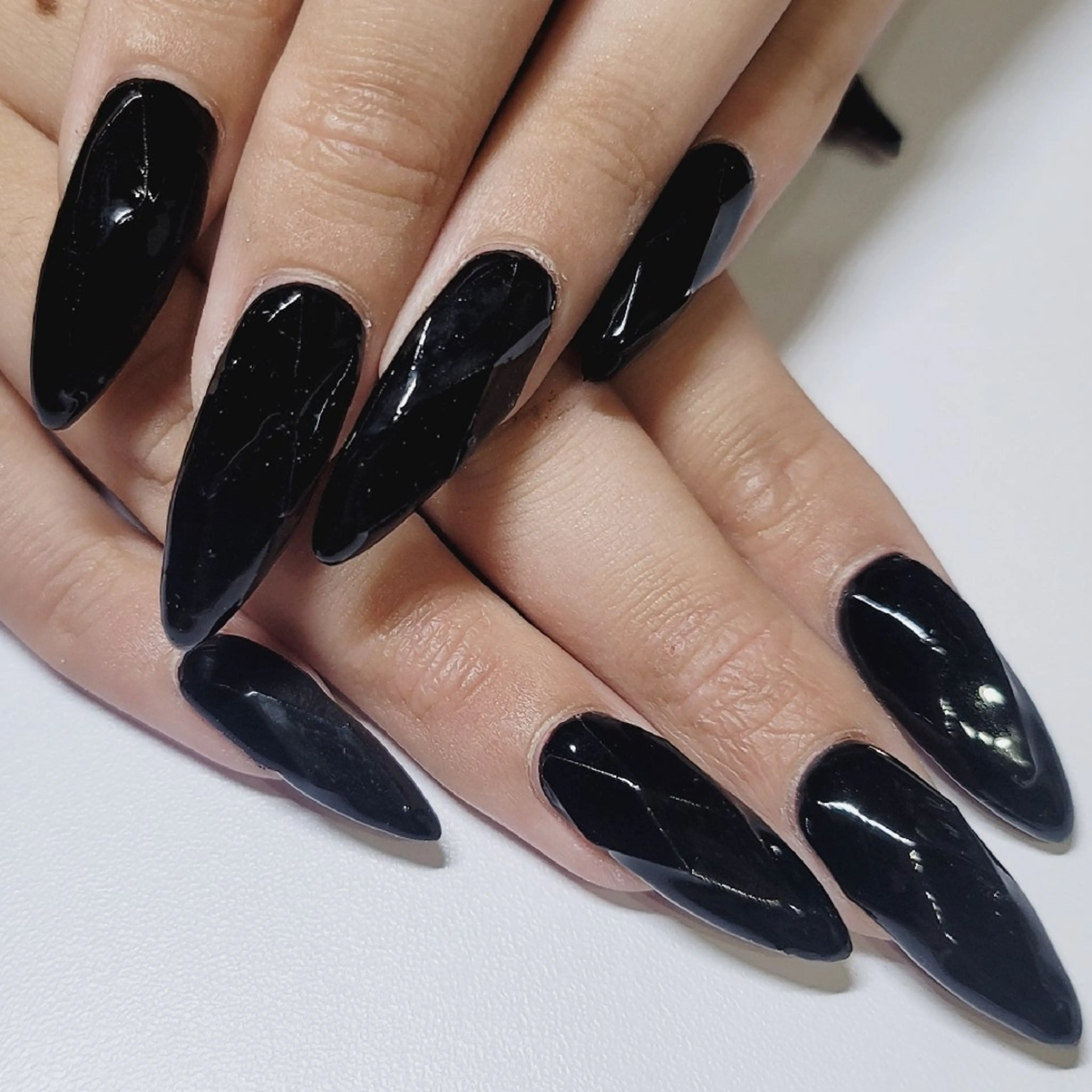 ネイル ワンカラーネイル 赤色 ハンドネイル よしだ ひろきのネイルデザイン