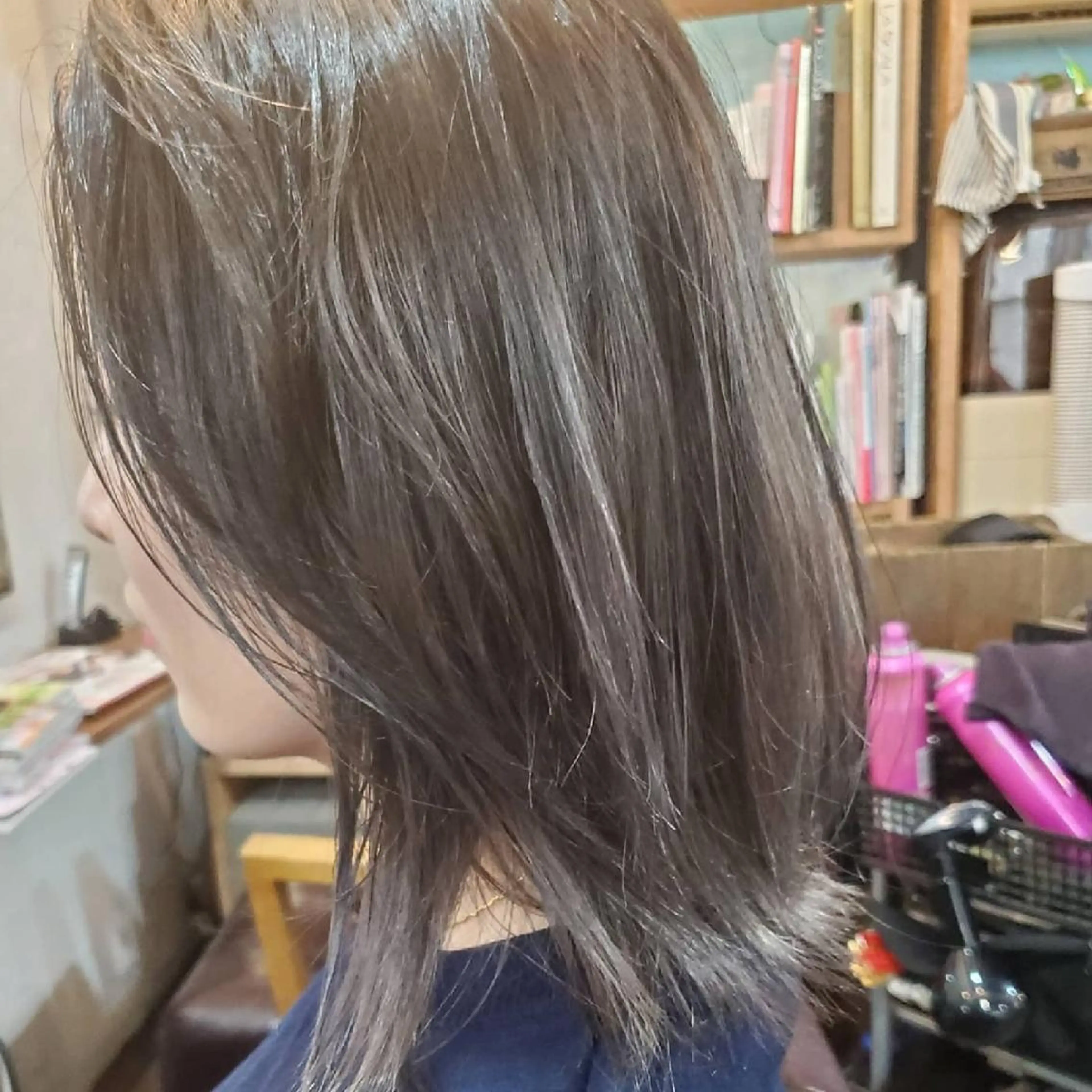 カラー ミディアム 切りっぱなしボブ ショートボブ ミディアムパーマ バレイヤージュ ベージュカラー カット ヘアカラー トリートメント フリーランス所属・韓国ヘア レイヤー くびれヘアMATSUのヘアスタイル