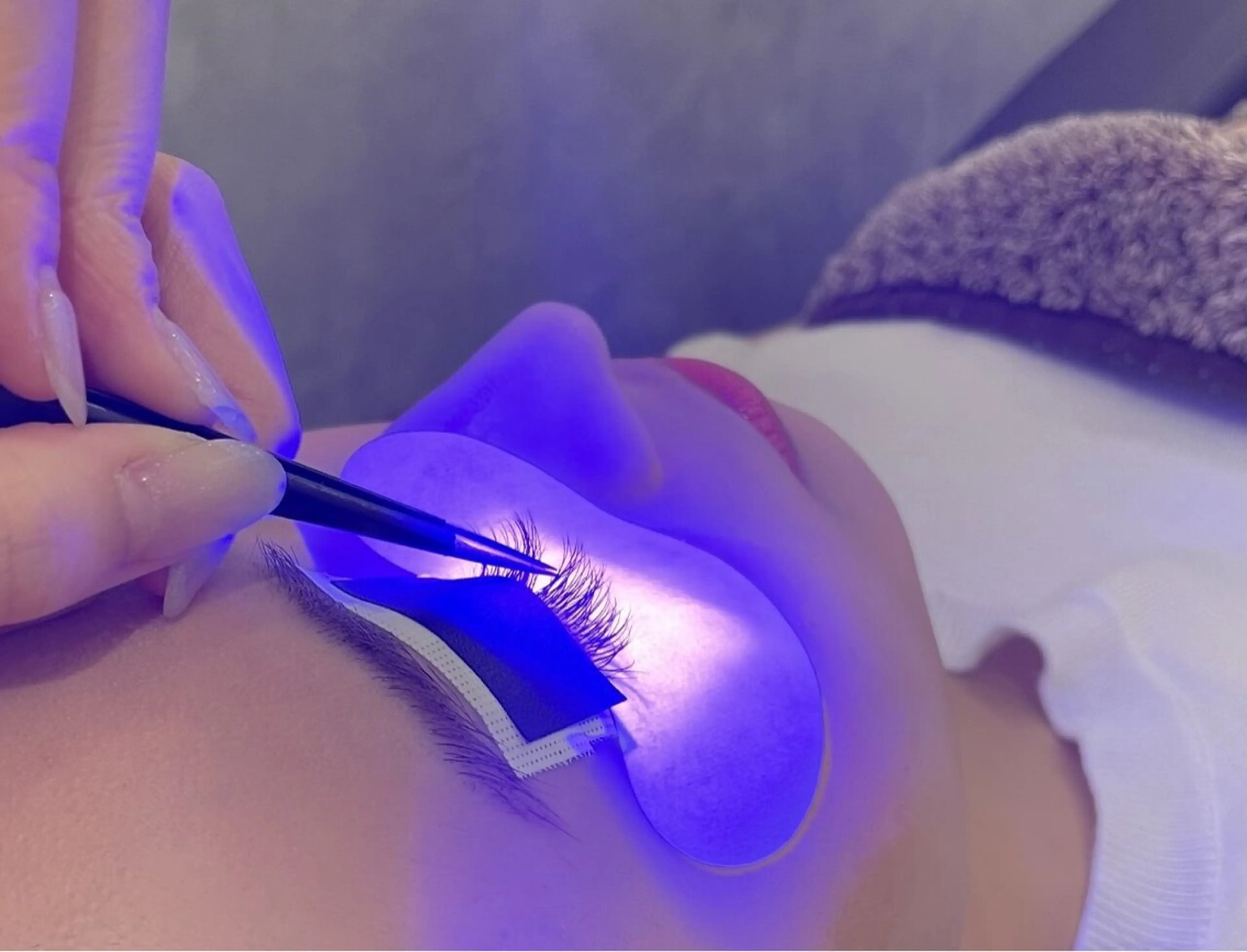 フラットラッシュLEDエクステ（上100本）の写真