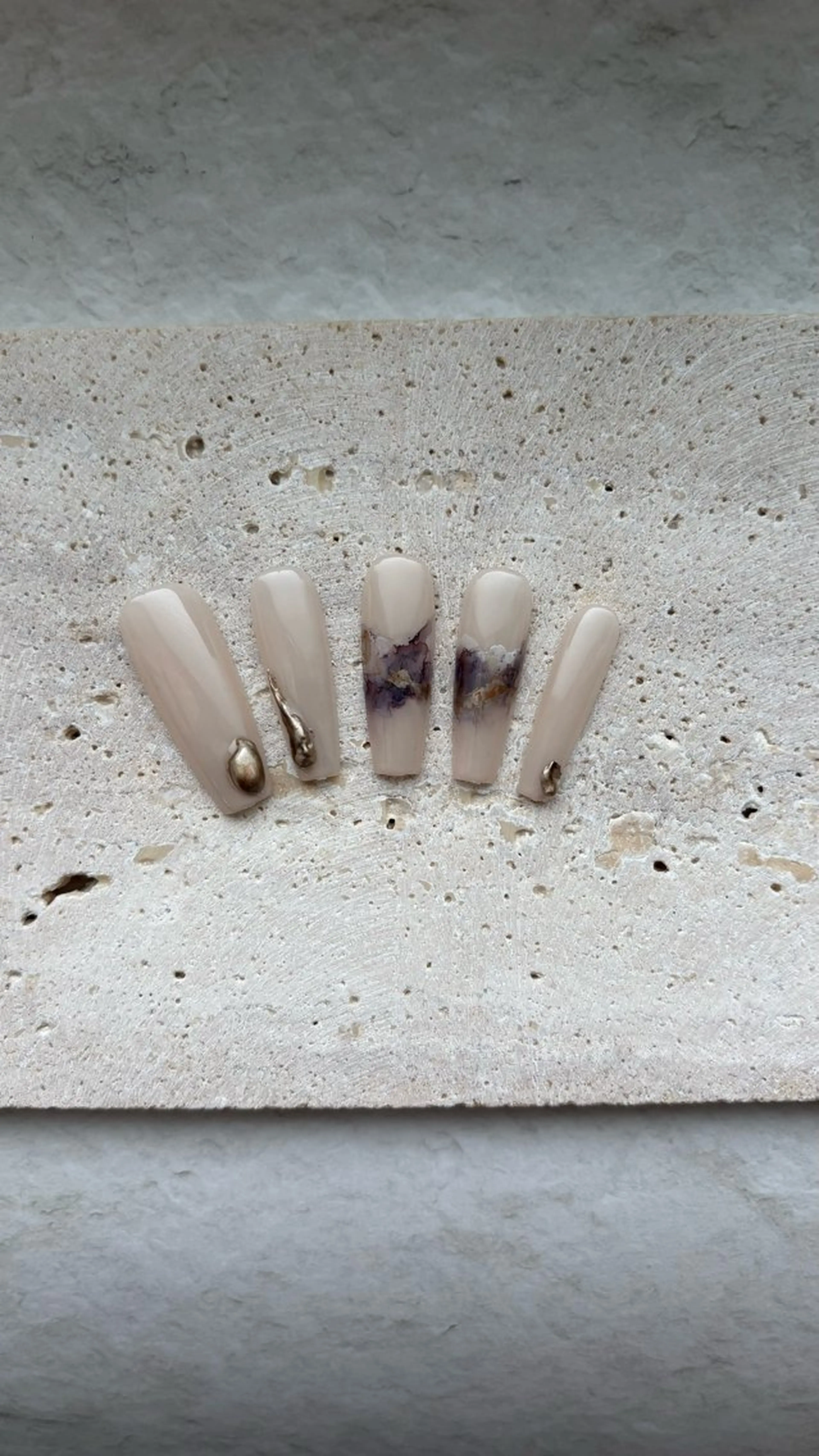 ネイル マグネットネイル ニュアンスネイル ワンホンネイル ハンドネイル zuki🌔nail ┆堺筋本町・心斎橋のネイルデザイン