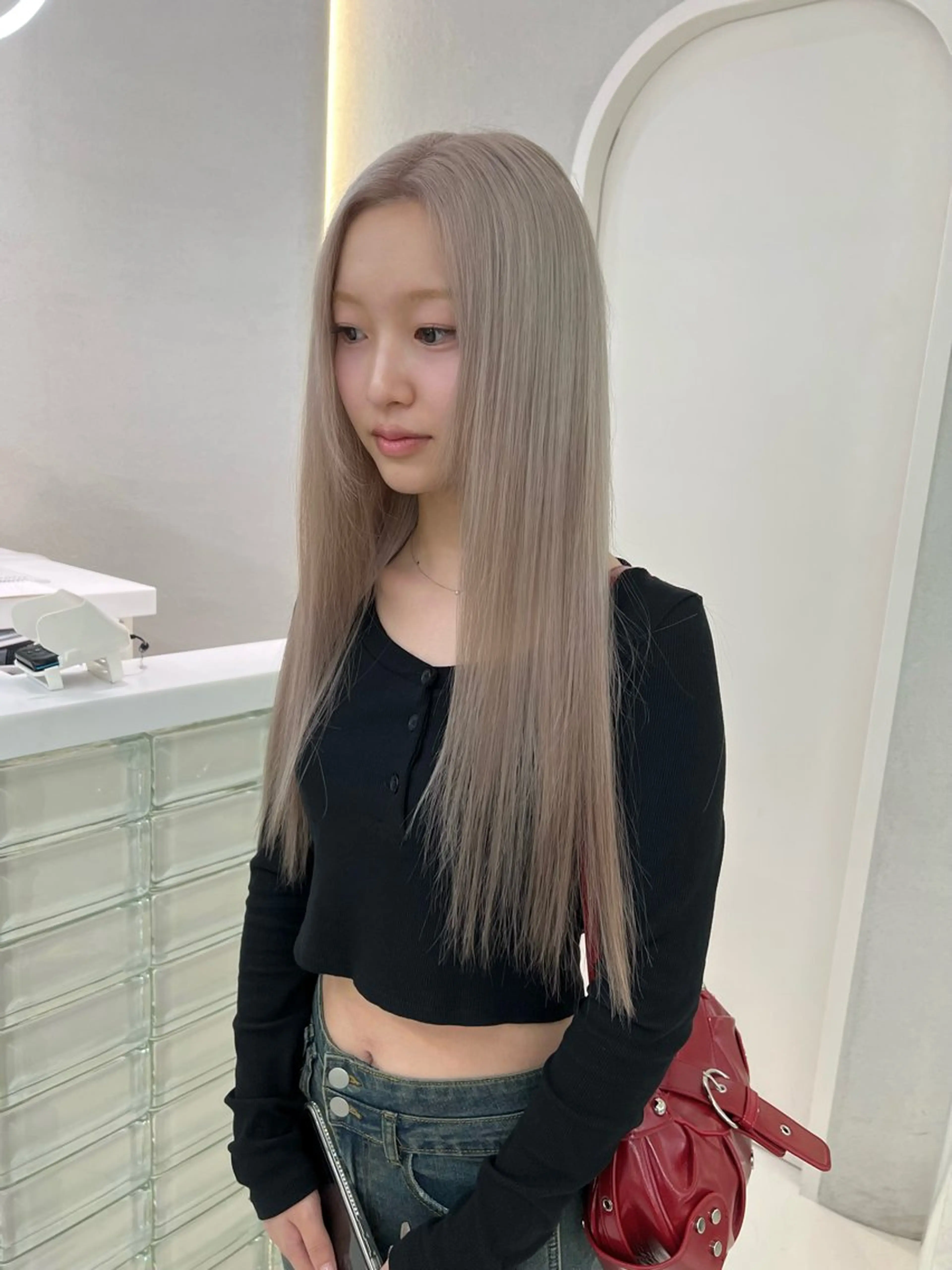 ロング カラー GAGA所属・GAGA AMIKAのヘアスタイル