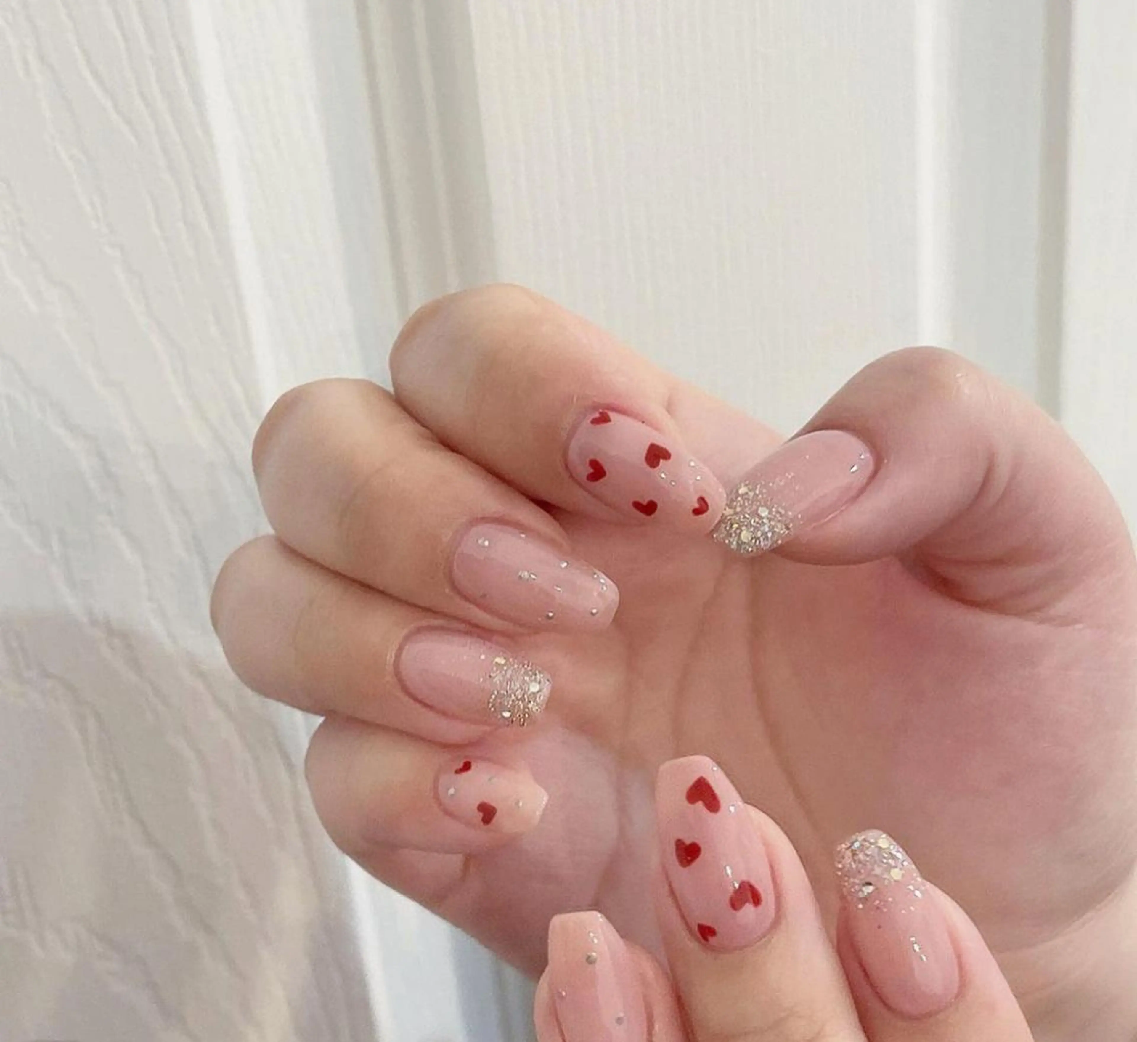 ネイル ハンドネイル フットネイル ハンドケア AngelChris ビューティーサロンのネイルデザイン