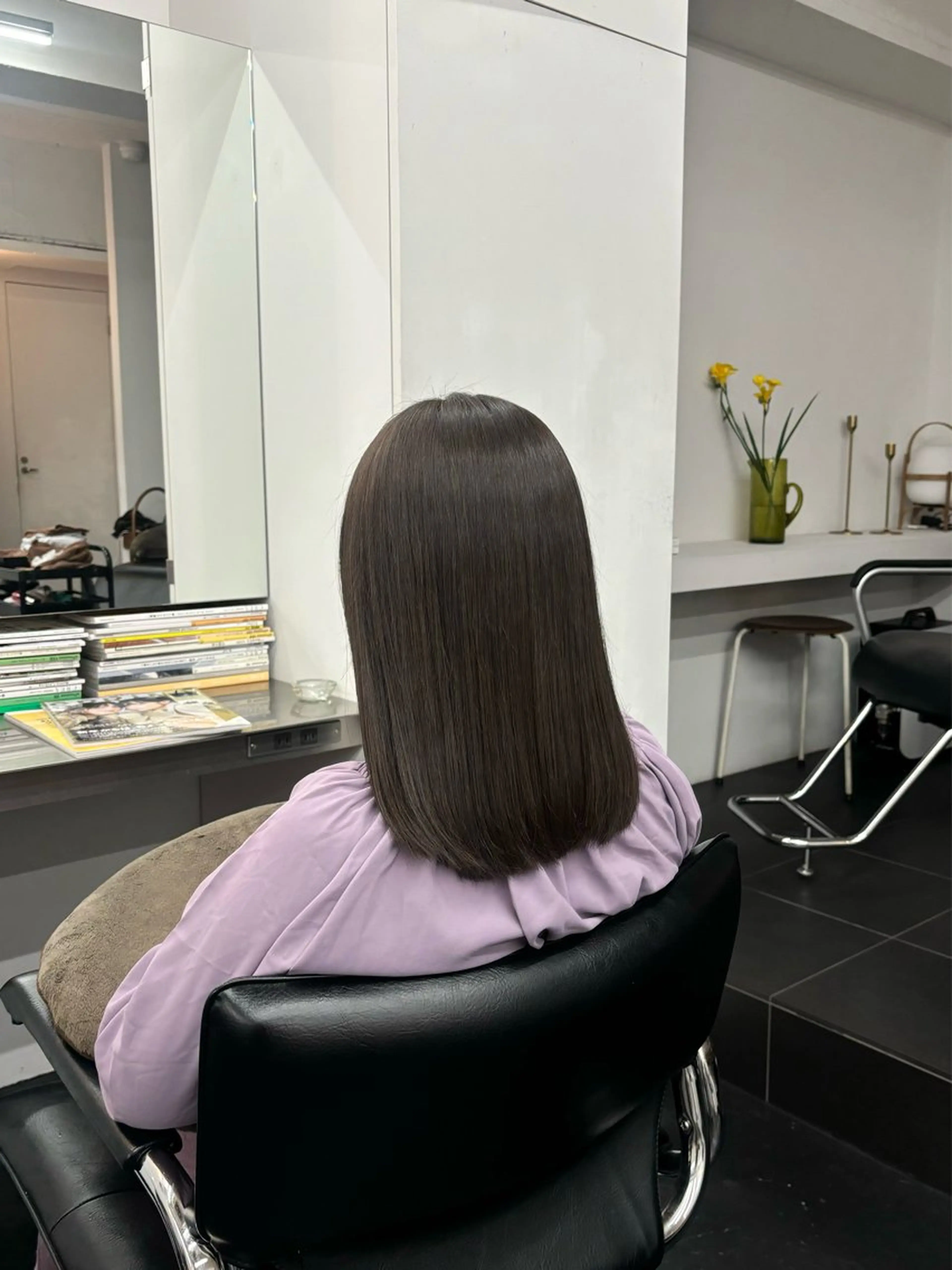 セミロング カラー アッシュ ベージュカラー 透明感カラー ヤマザキ アヤメ 【シベルバレー横浜】のヘアスタイル