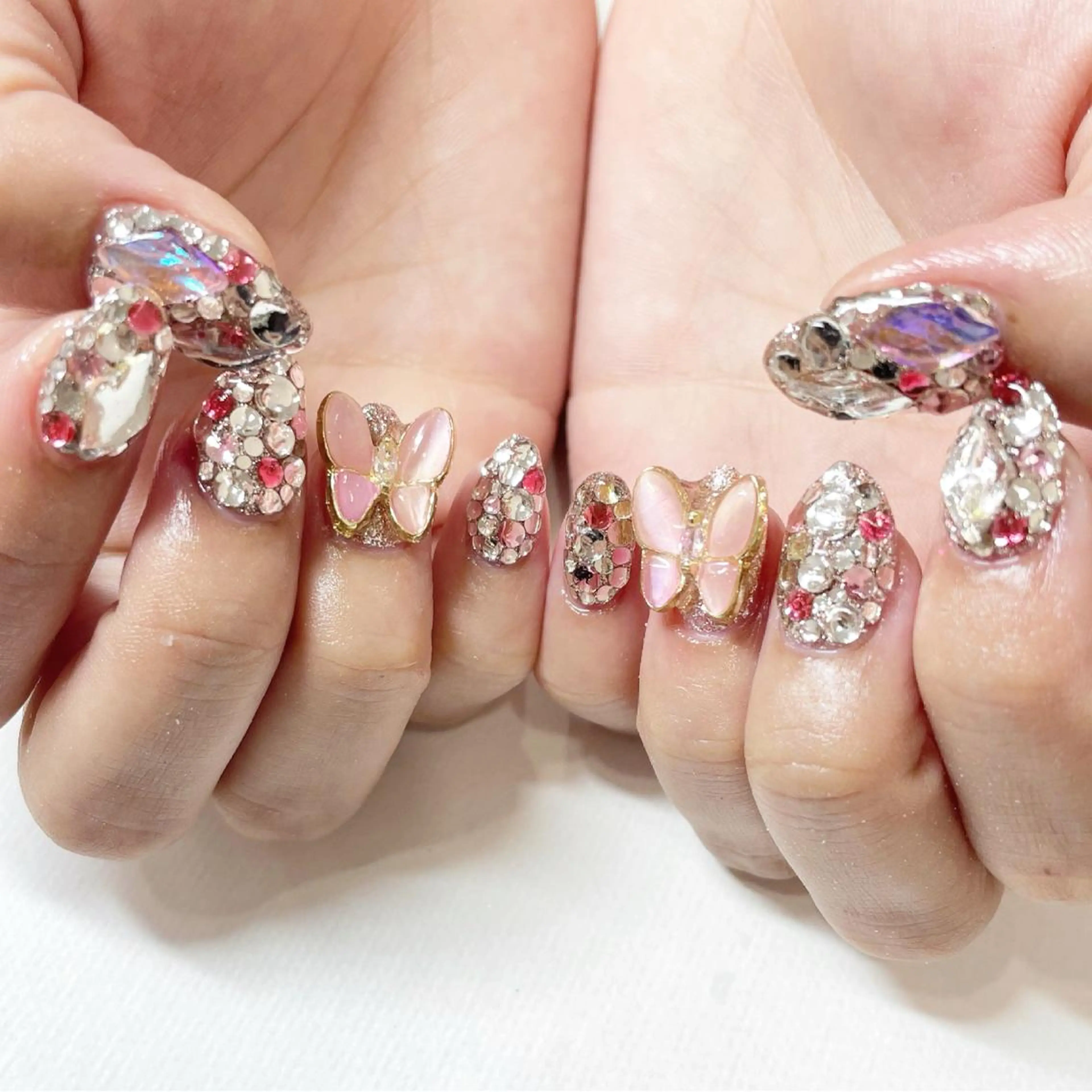 ネイル キラキラネイル ハンドネイル Minami 🍓のネイルデザイン