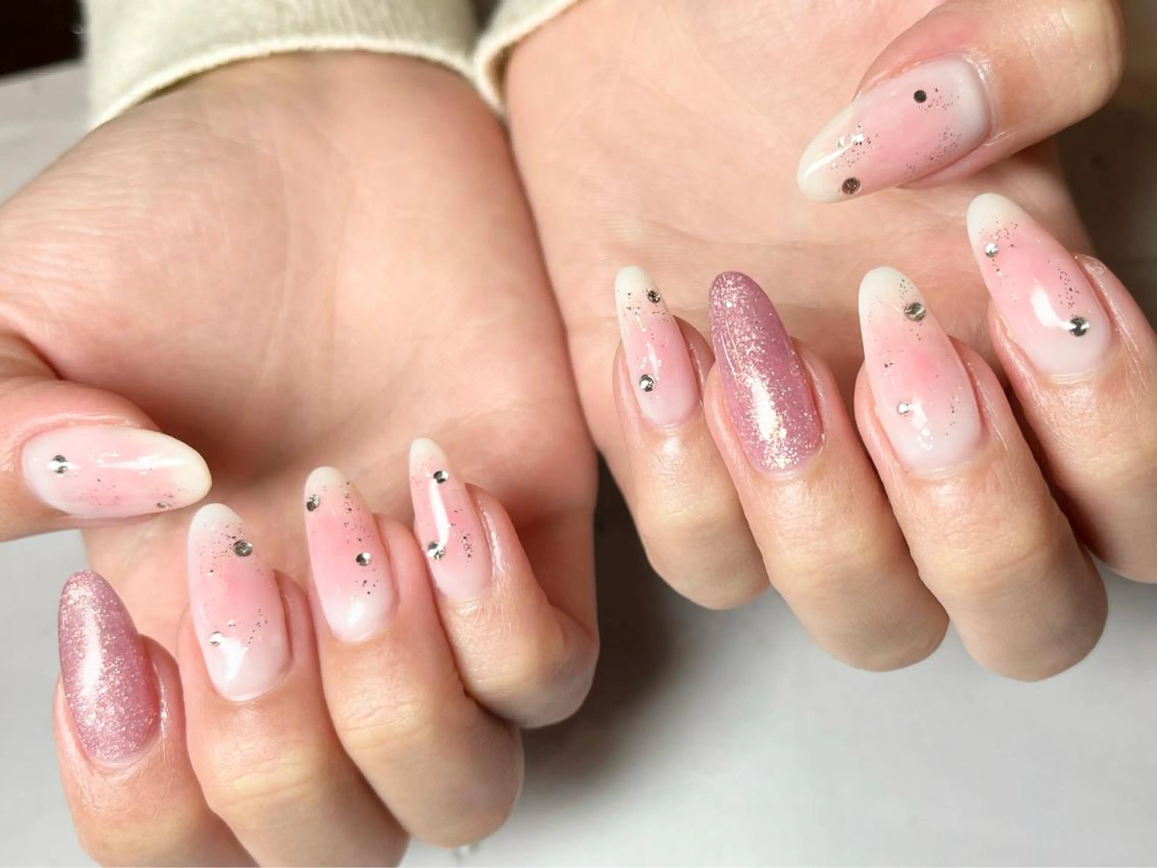 ロング ハンドネイル 小林joieange 心斎橋店のネイルデザイン