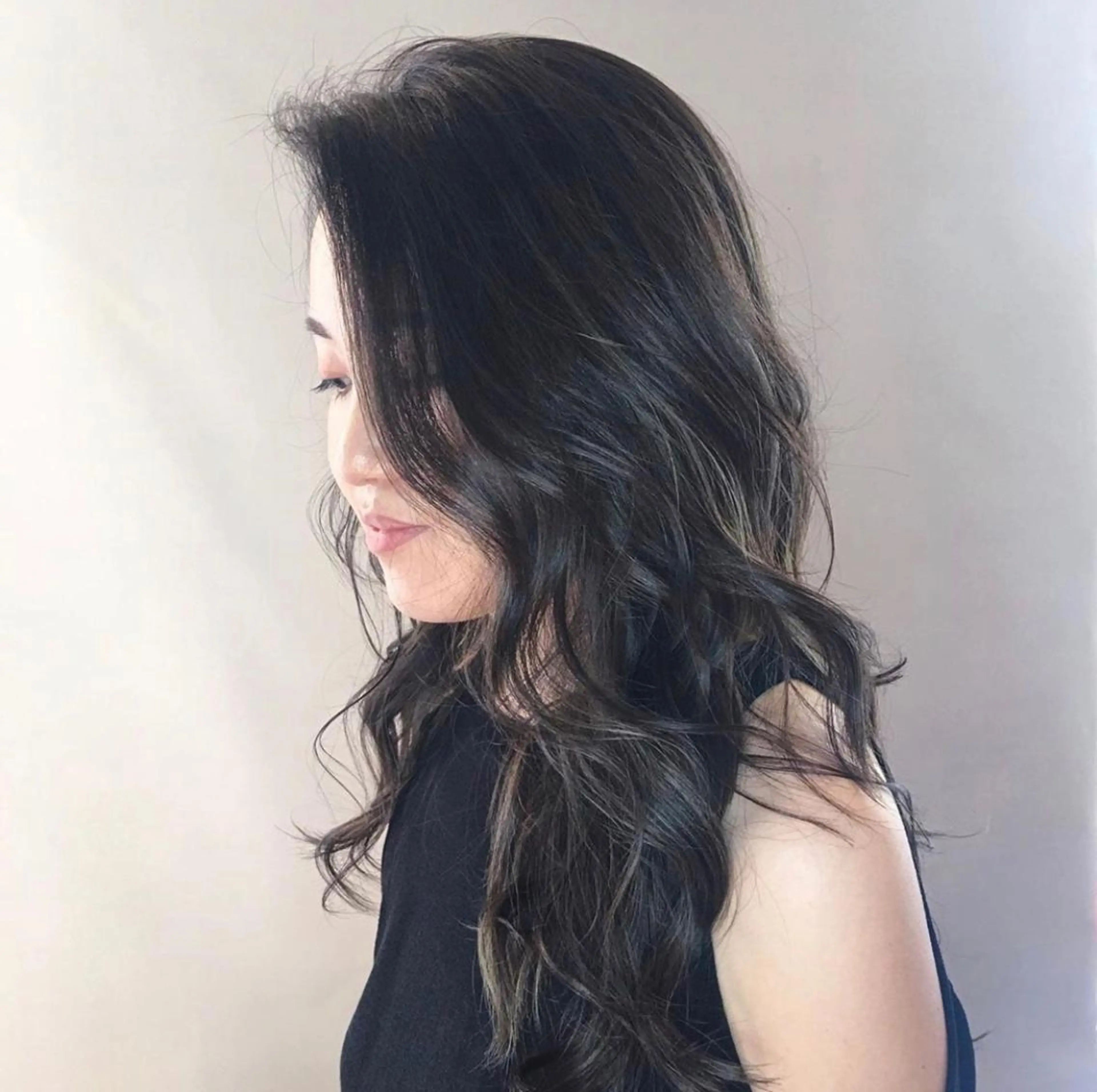 ロング カラー SHINKA所属・小倉 愛のヘアスタイル