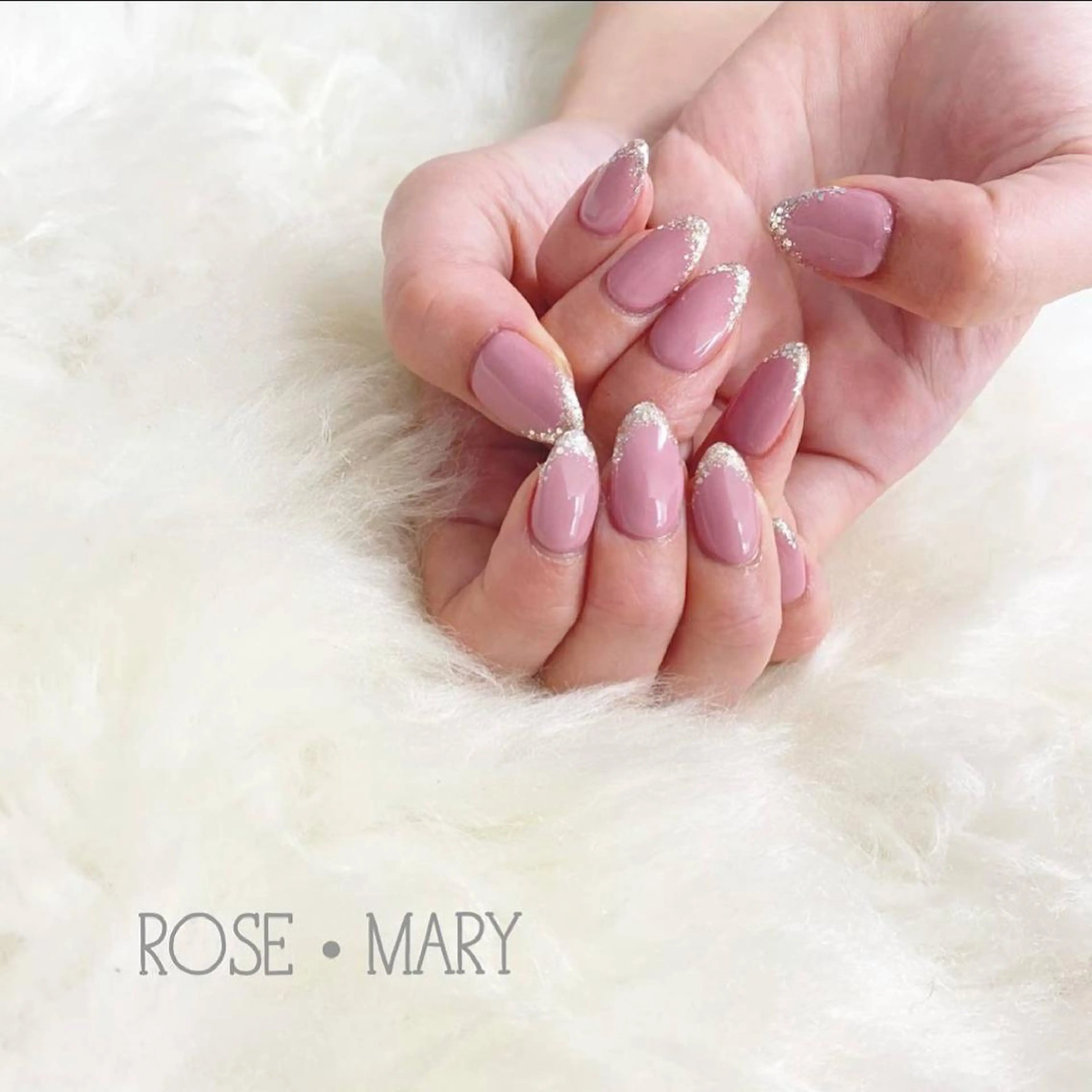 ミディアム ネイル フレンチネイル ハンドネイル ROSE・ MARY 鈴木のネイルデザイン