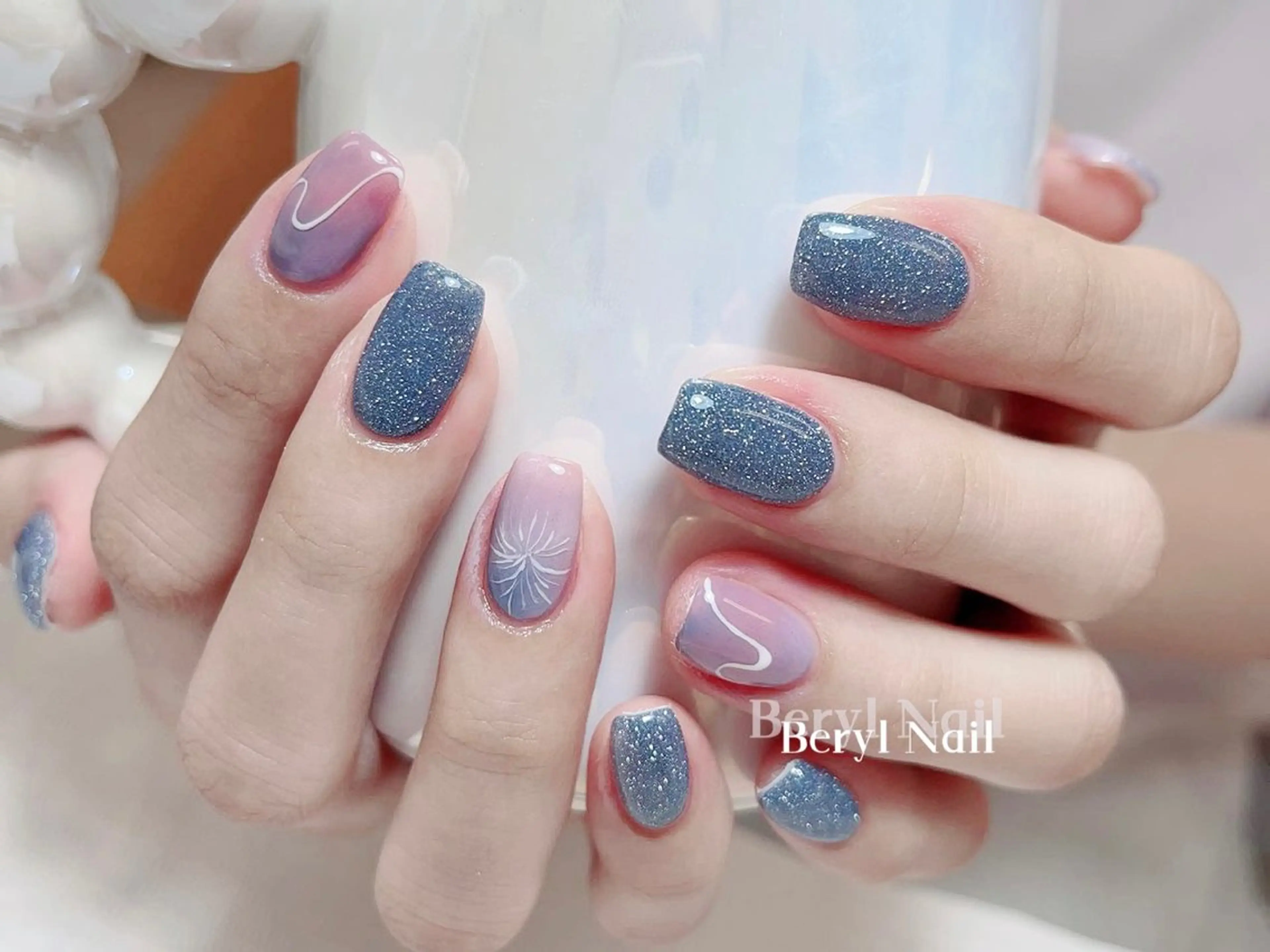 ミディアム ハンドネイル Beryl Nail所属・Beryl Nail 新大久保のネイルデザイン