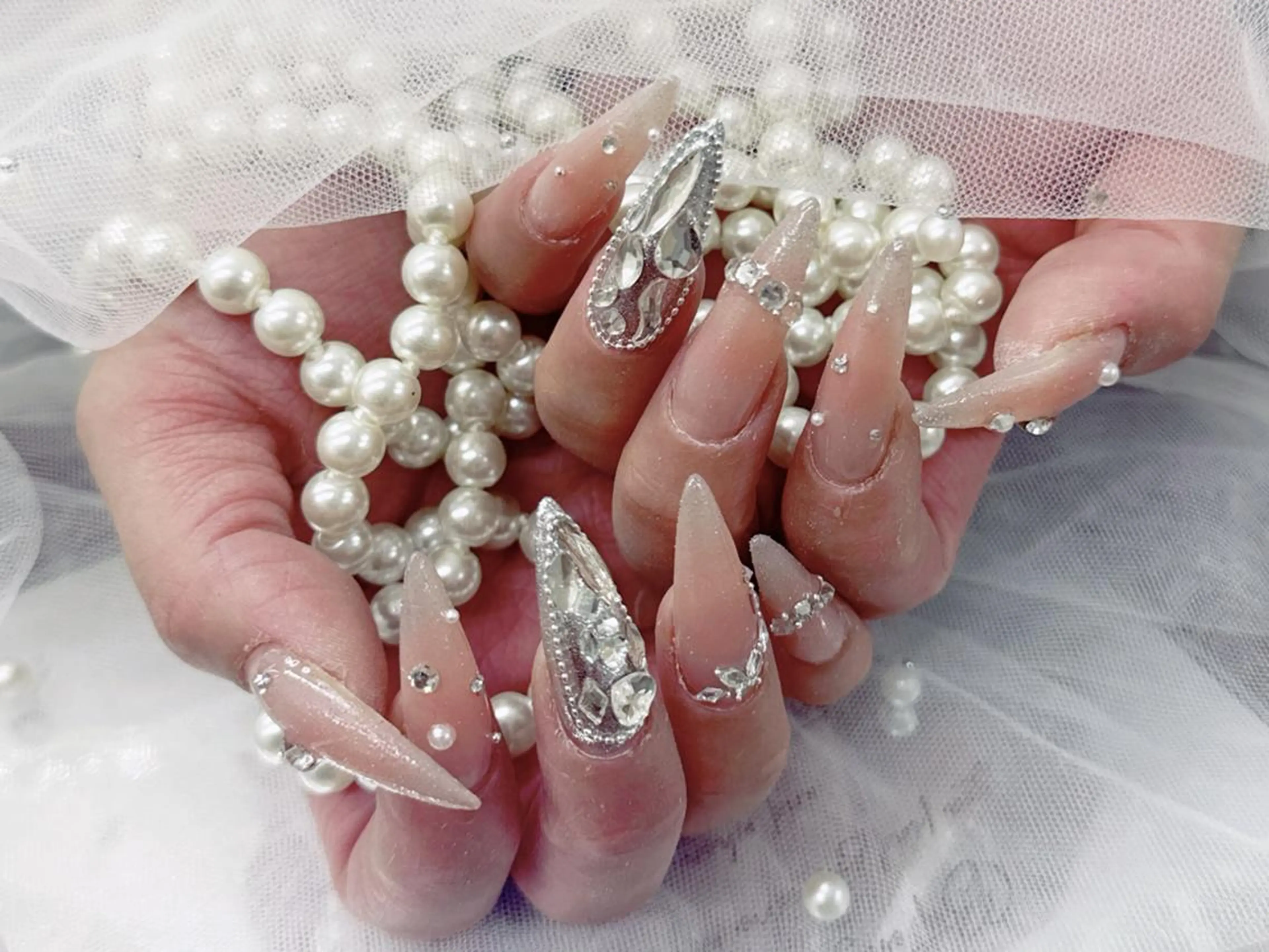 ネイル フレンチネイル ハート 韓国ネイル マグネットネイル マグネットフレンチ ロータス ネイルサロンのネイルデザイン