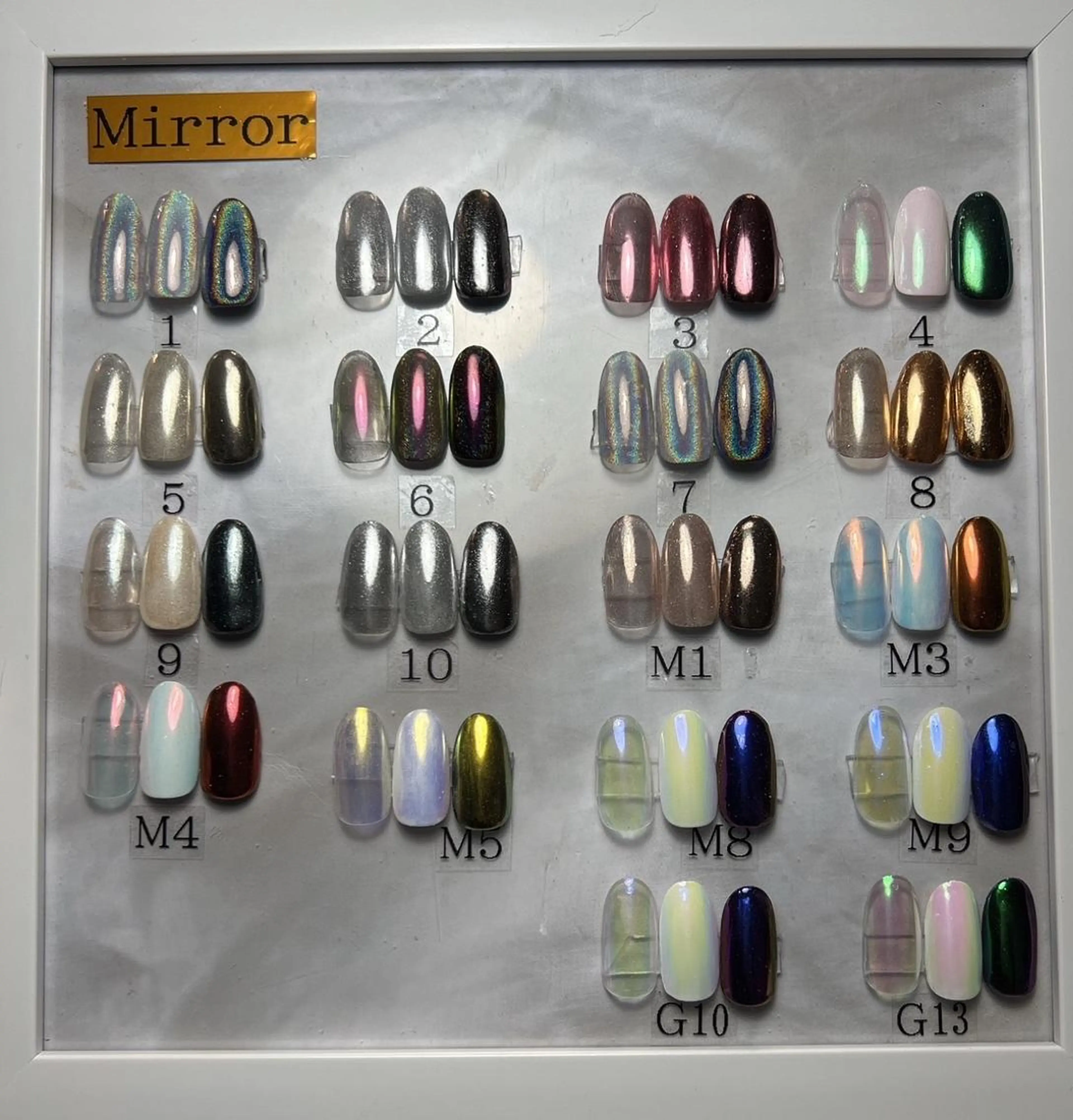 ネイル アートネイル オーロラネイル ブルー ゴールド グリーン ハンドネイル Nailist Honamiのネイルデザイン