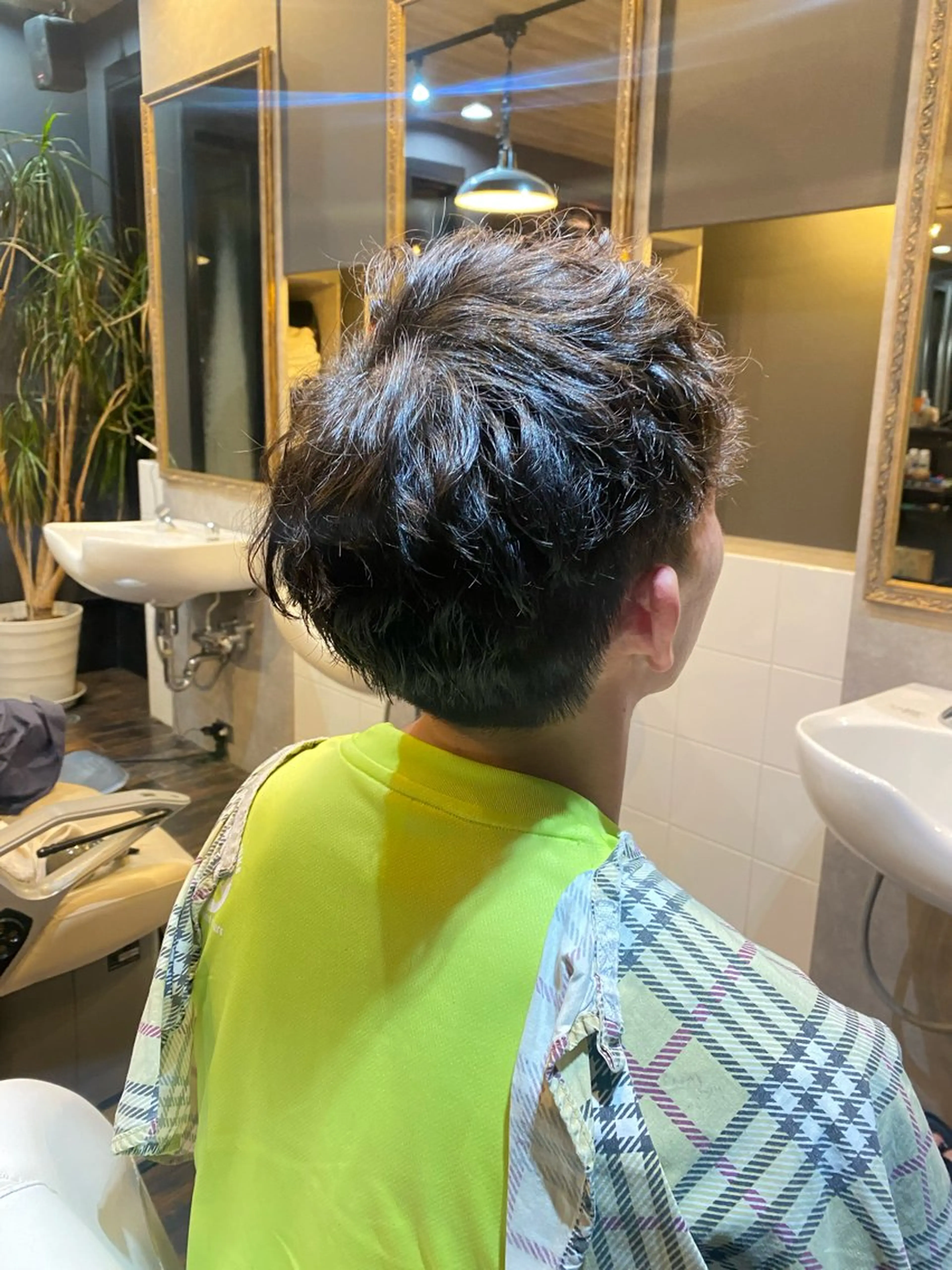 ミディアム メンズ ミディアムパーマ メンズパーマ カット パーマ Smile hair浦和本店所属・🌟夜から通える🌟 メンズ専門店長RENのヘアスタイル