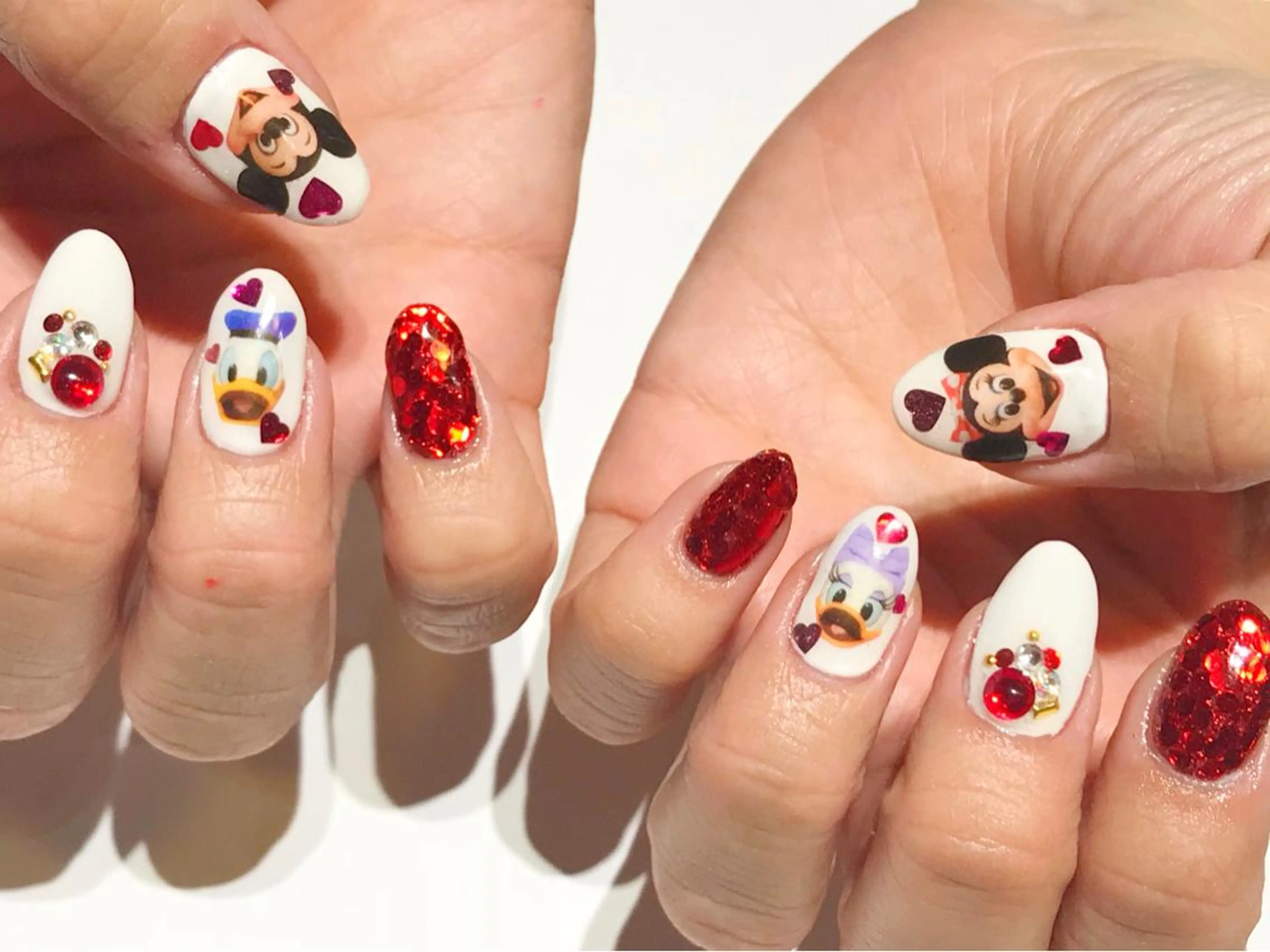 ネイル ジェルネイル YUN 💅のネイルデザイン