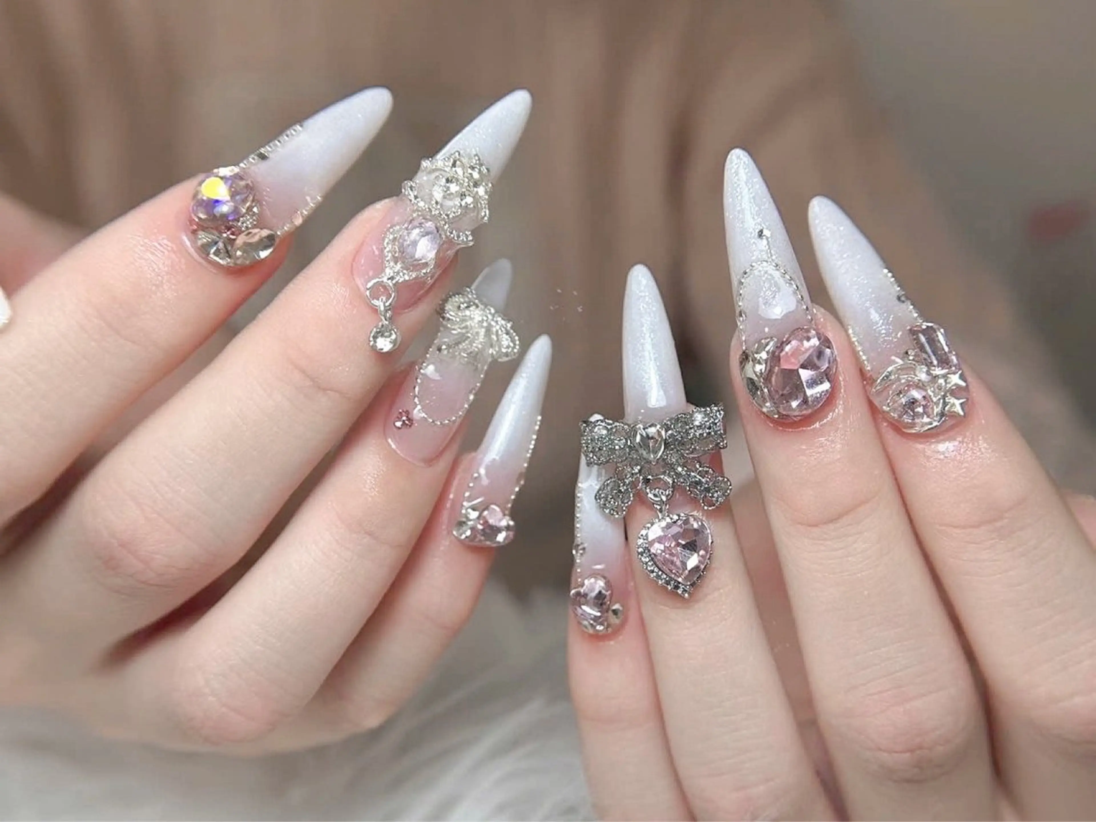 ネイル ジェルネイル 韓国ネイル ロングネイル 持ち込み パラジェル ハンドネイル Luci Nailのネイルデザイン
