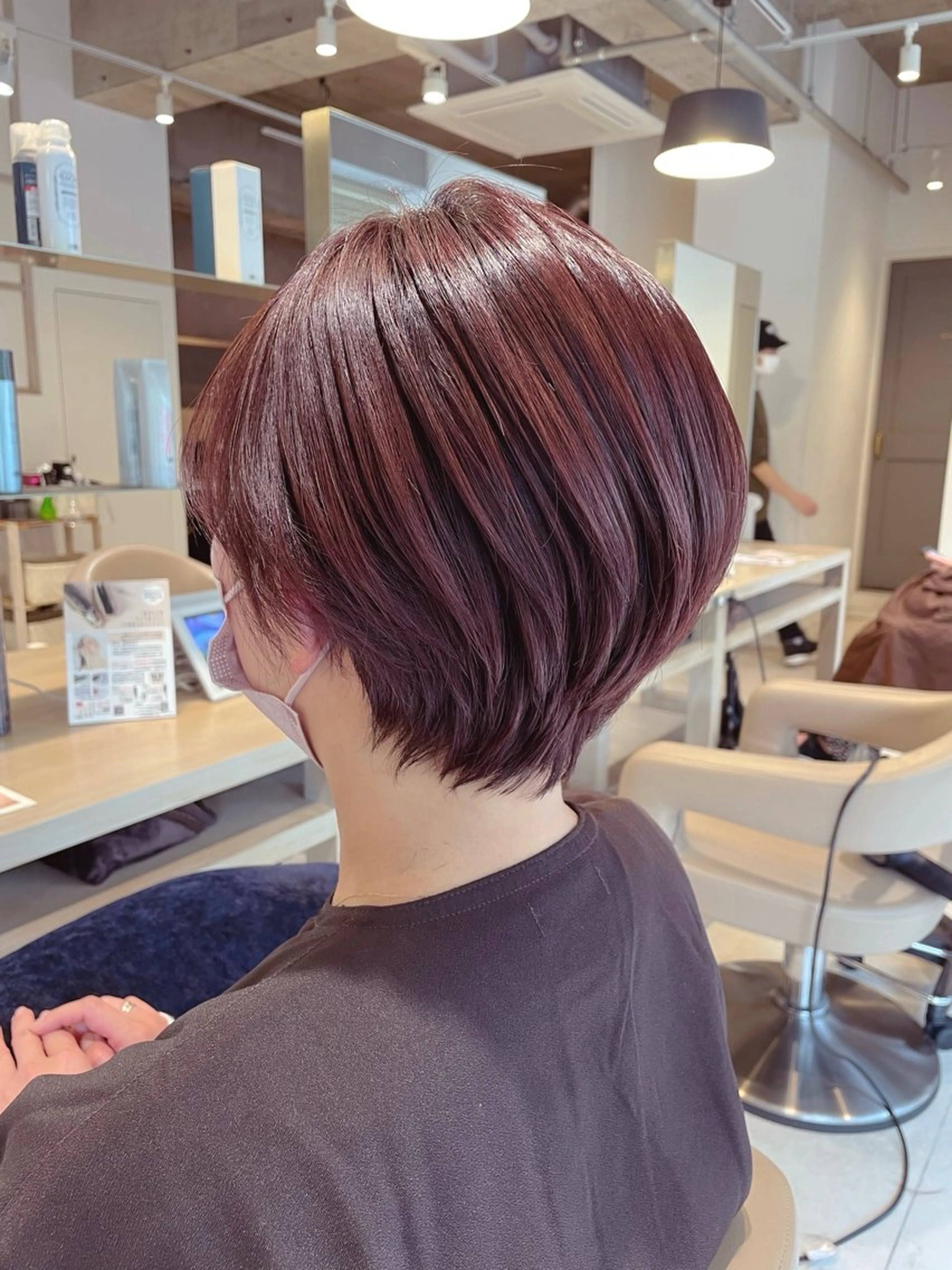 ショート ピンクブラウン ショートヘア 当日予約◎/艶カラー /縮毛矯正/雨森大晃のヘアスタイル