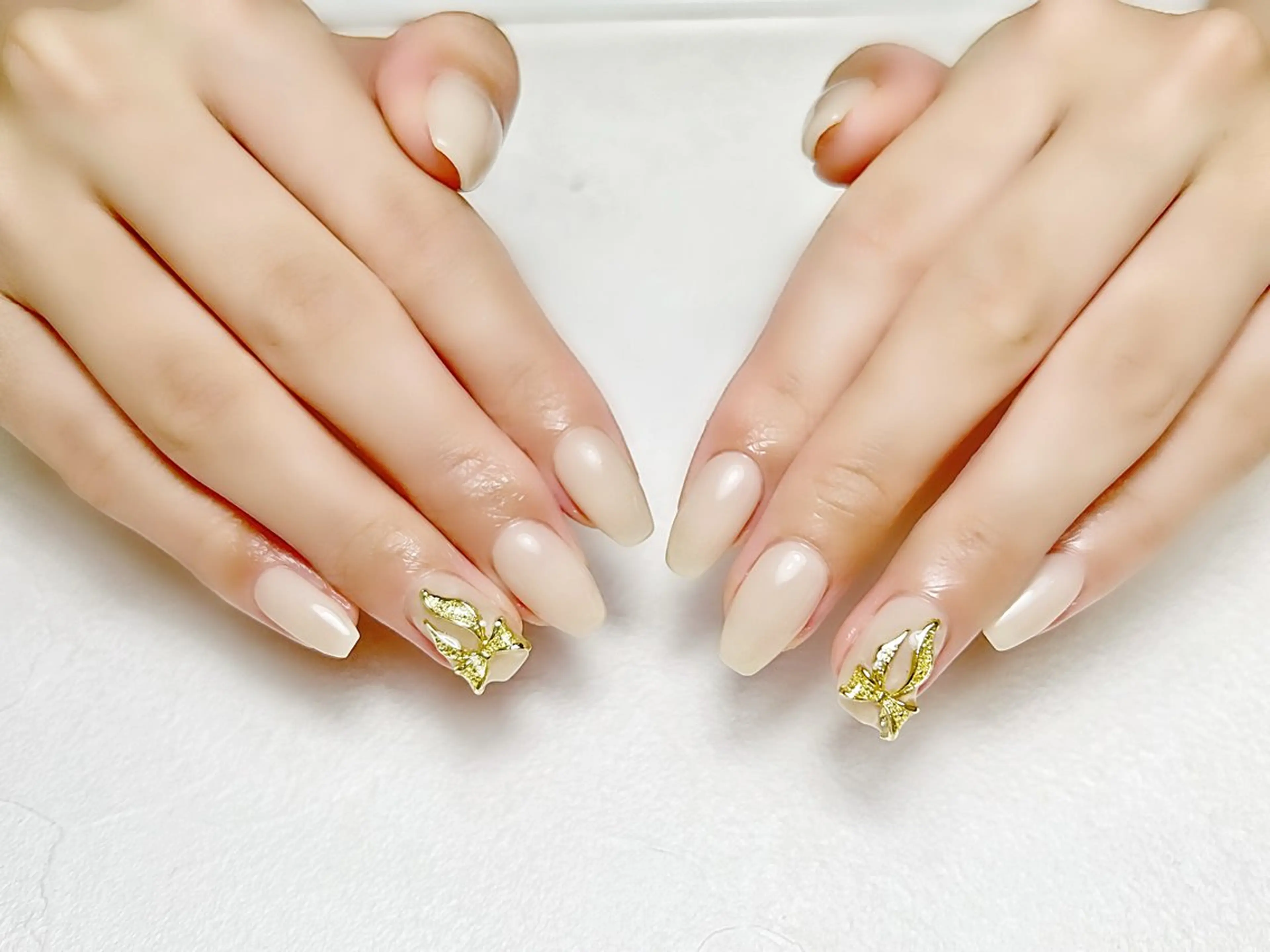 ネイル オフィスネイル ワンカラーネイル リボン 夏ネイル rouse nail RISATOのネイルデザイン