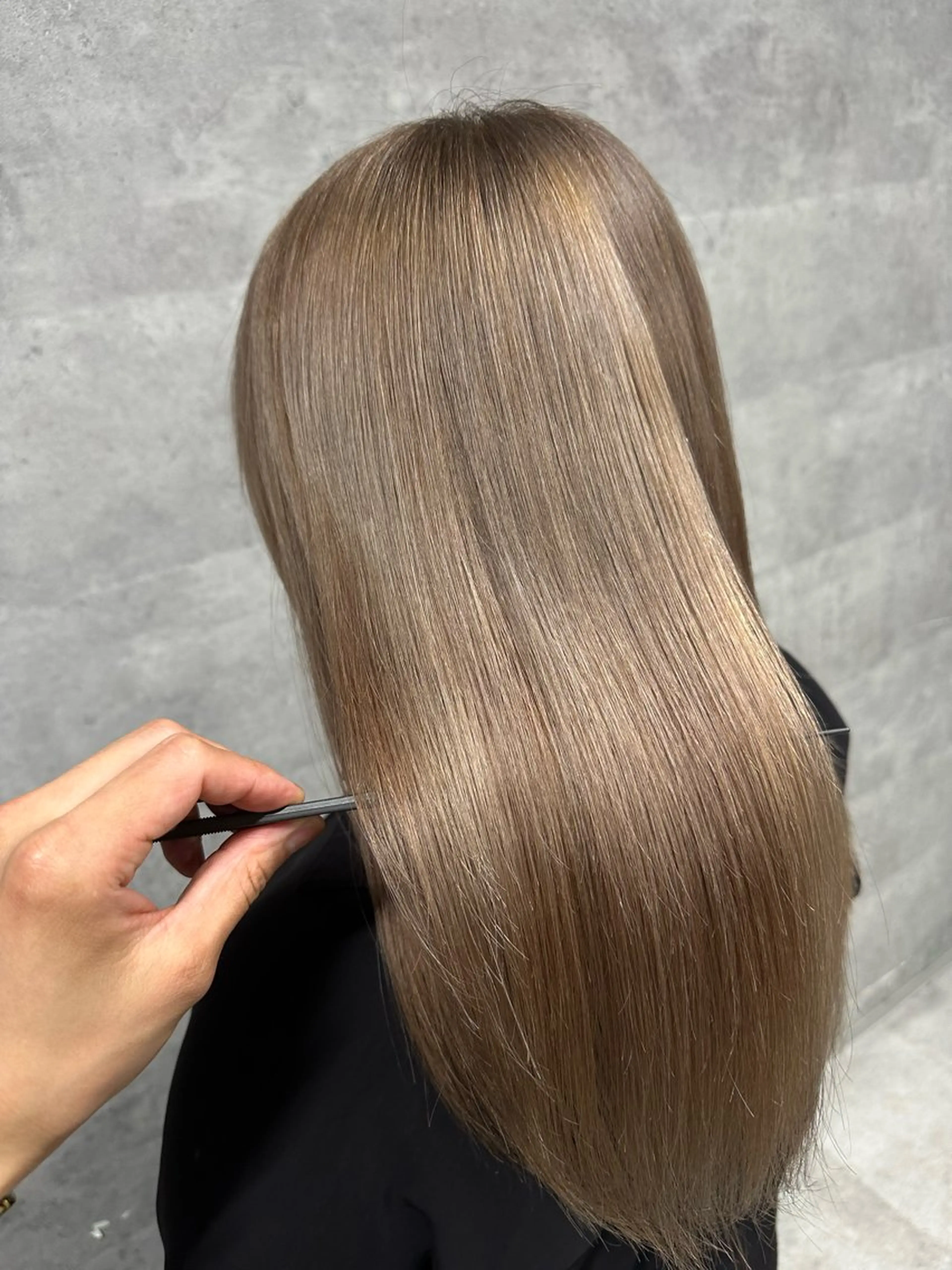 ロング ヘアカラー 藤田 純平のヘアスタイル