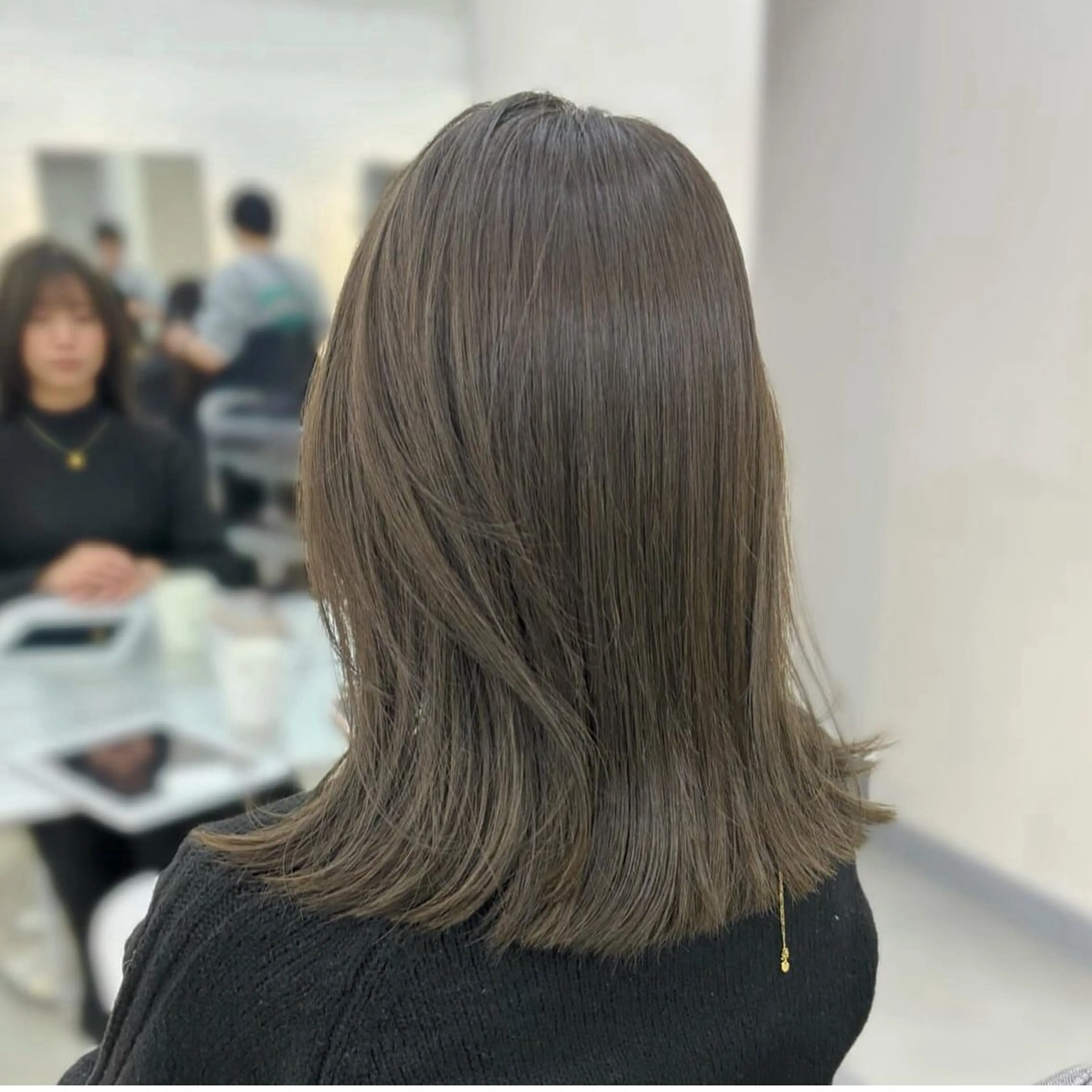 ミディアム カラー 透明感カラー オリーブカラー レイヤーカット ❣️圧倒的透明感ヘア ❣️yukinaのヘアスタイル