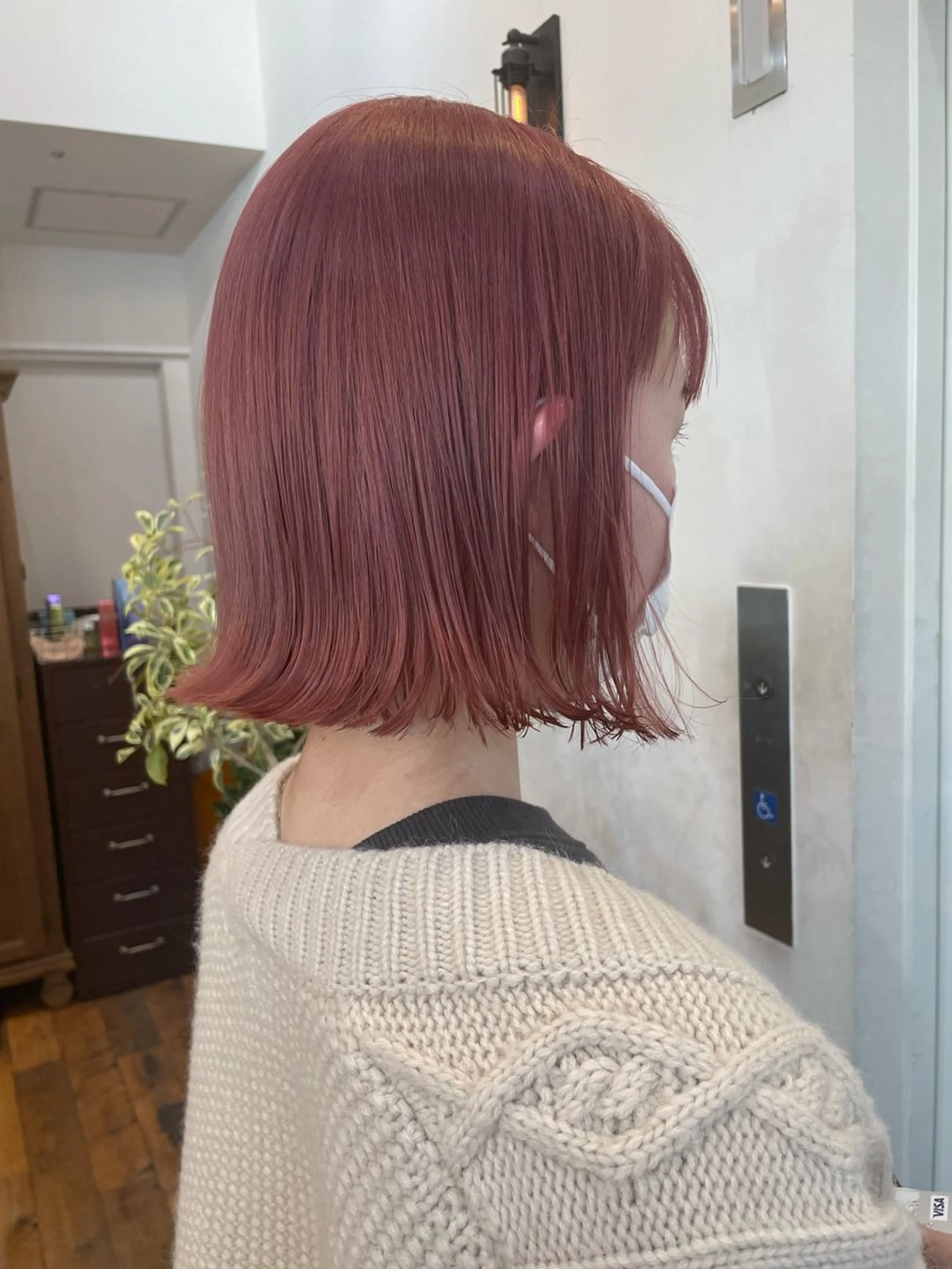 ミディアム カラー ブリーチ 高リピート/レイヤー 骨格似合わせ/色持ちのヘアスタイル