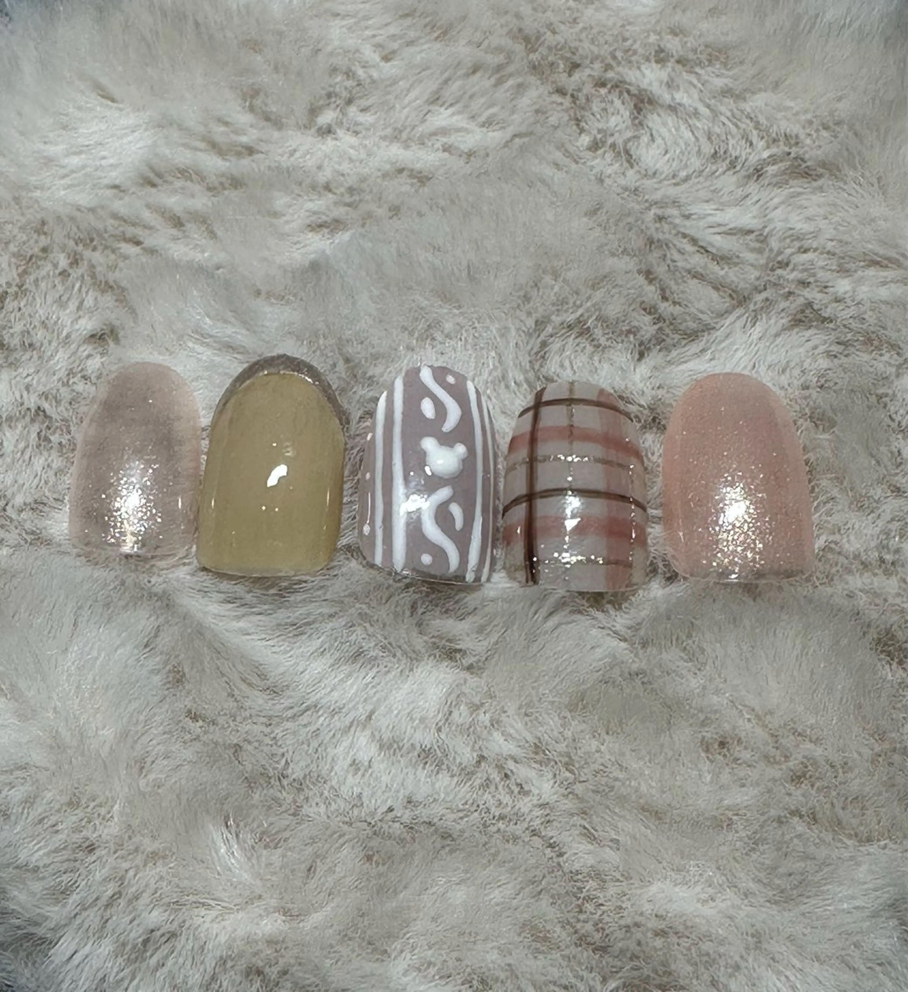 ネイル e.nail所属・🍎吉田 恵里🍎のネイルデザイン