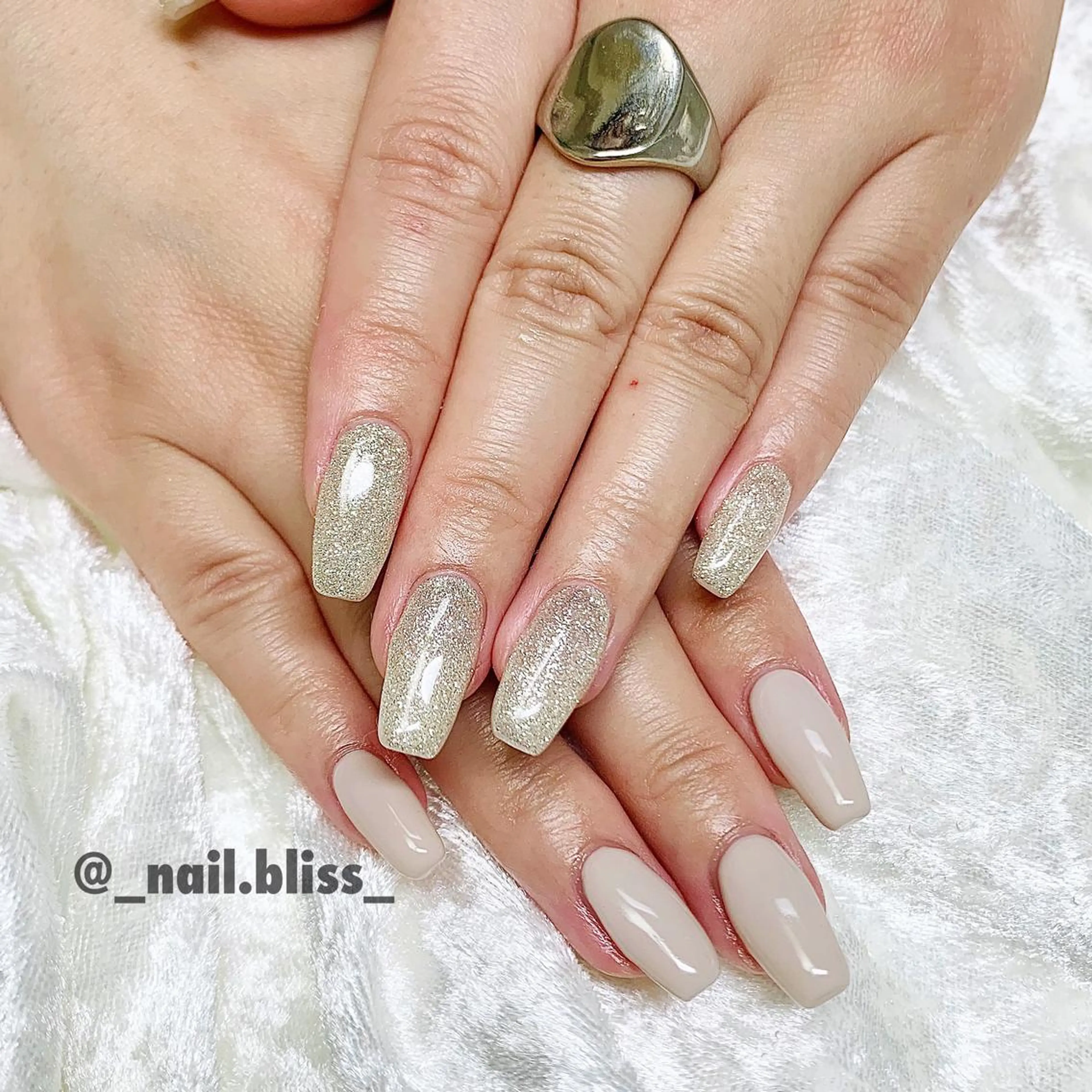 ネイル ホワイト ハンドネイル NAIL BLISSのネイルデザイン