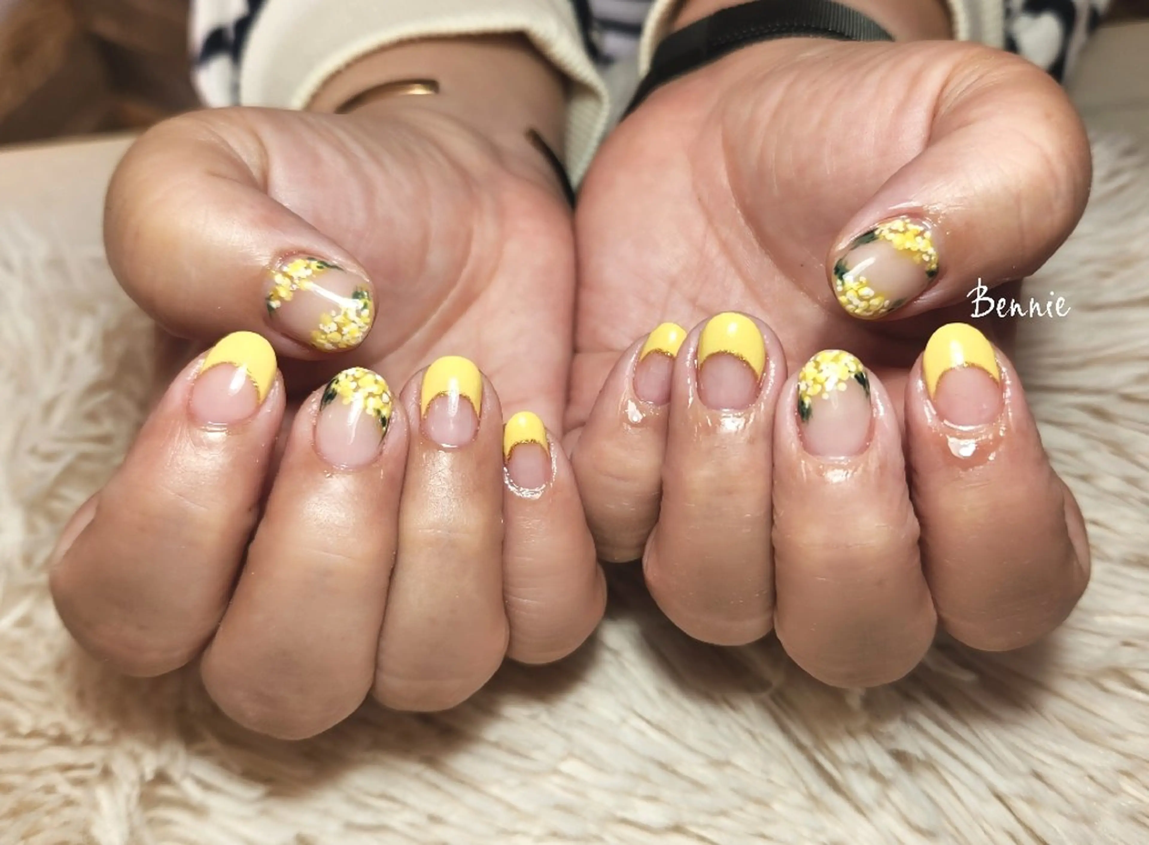 ネイル フラワーネイル フレンチネイル 春ネイル 黄色 ハンドネイル   BENNIEのネイルデザイン