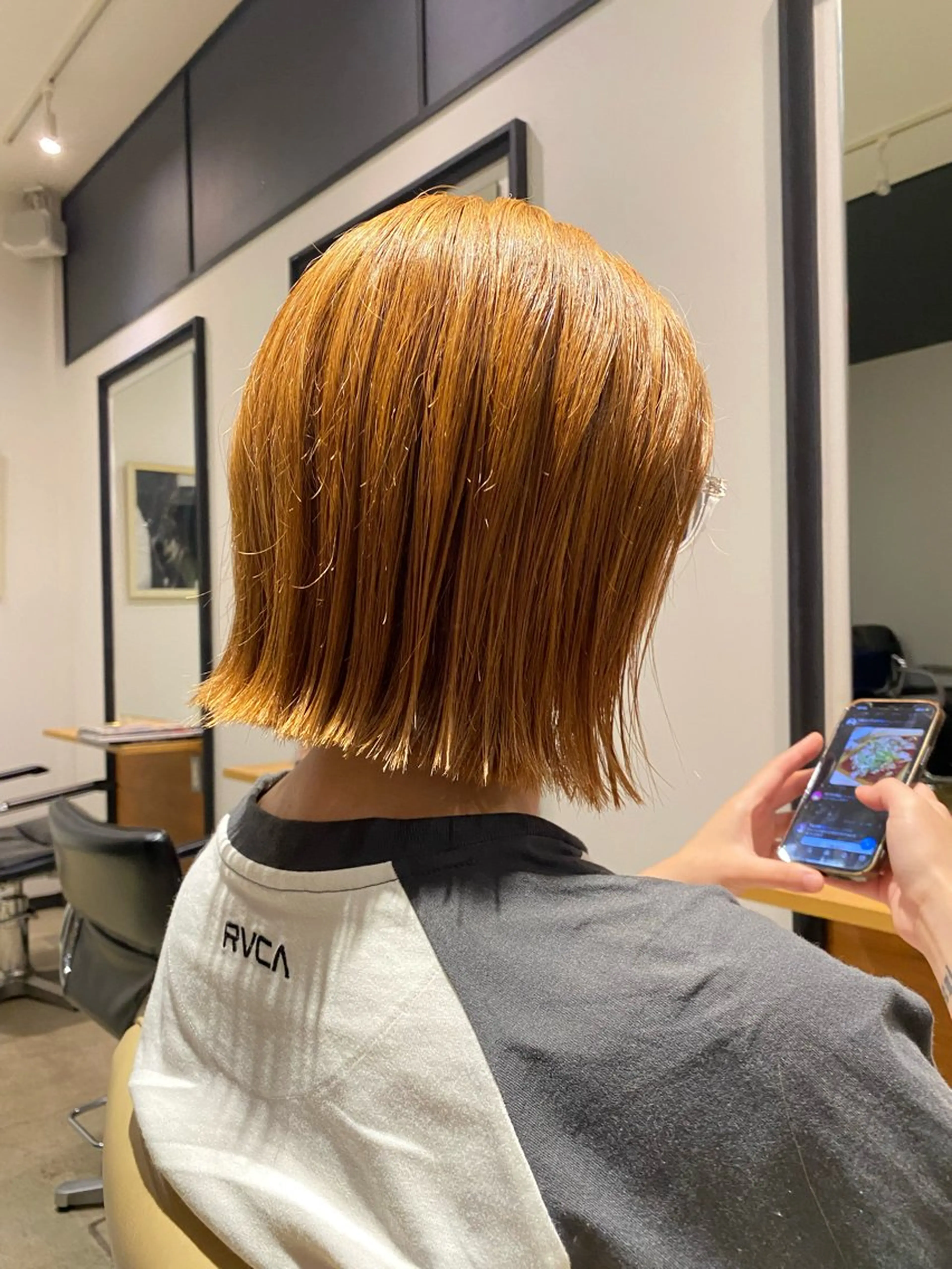 カラー ショートボブ ブリーチ 抜きっぱなしブロンド ブリーチなしカラー ボブ 顔周りカット/透明感 カラー/rioのヘアスタイル