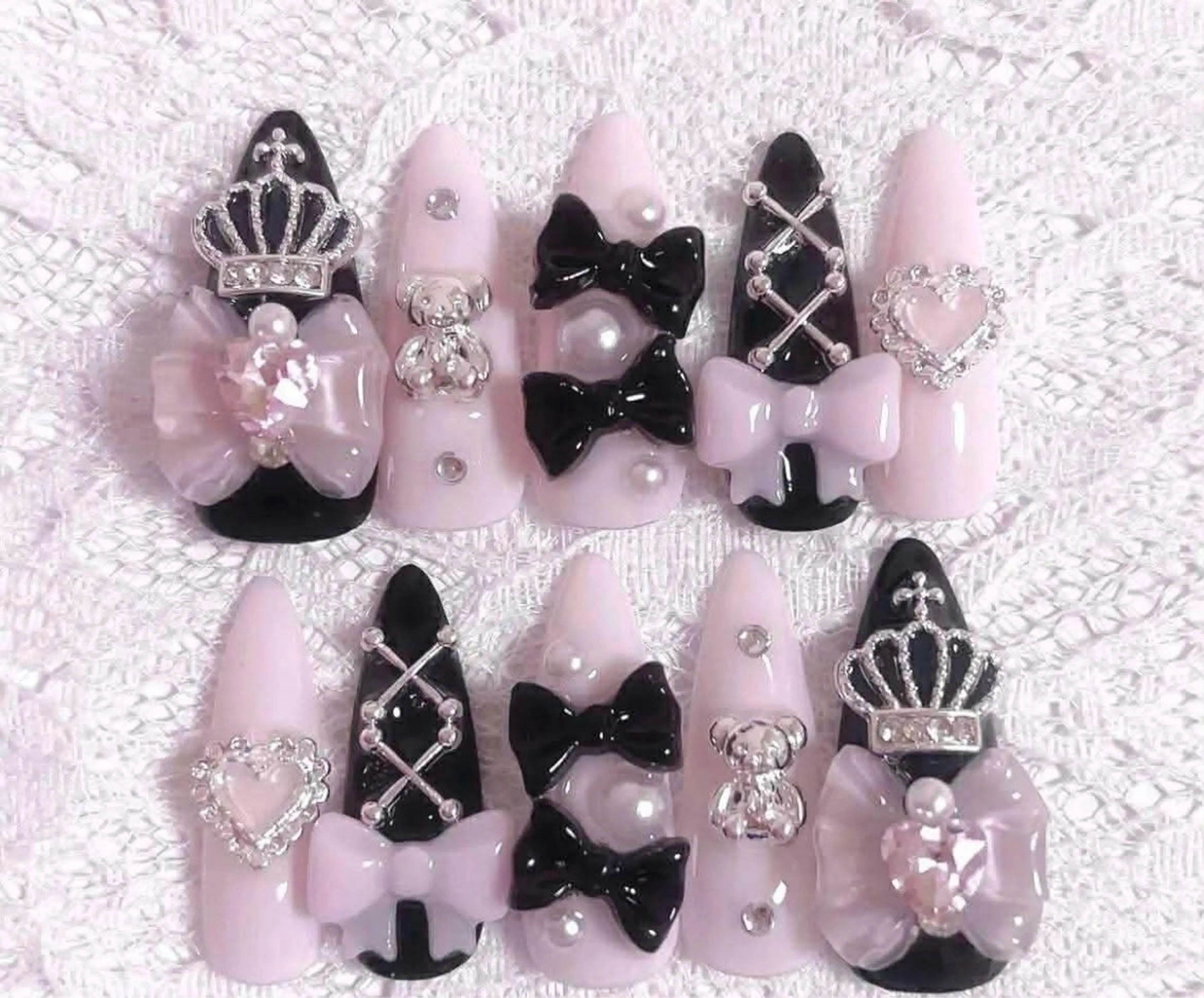 ネイル フレンチネイル ジェルネイル ガーリー 韓国ネイル ロングネイル ハンドネイル NieNail Nezukoのネイルデザイン