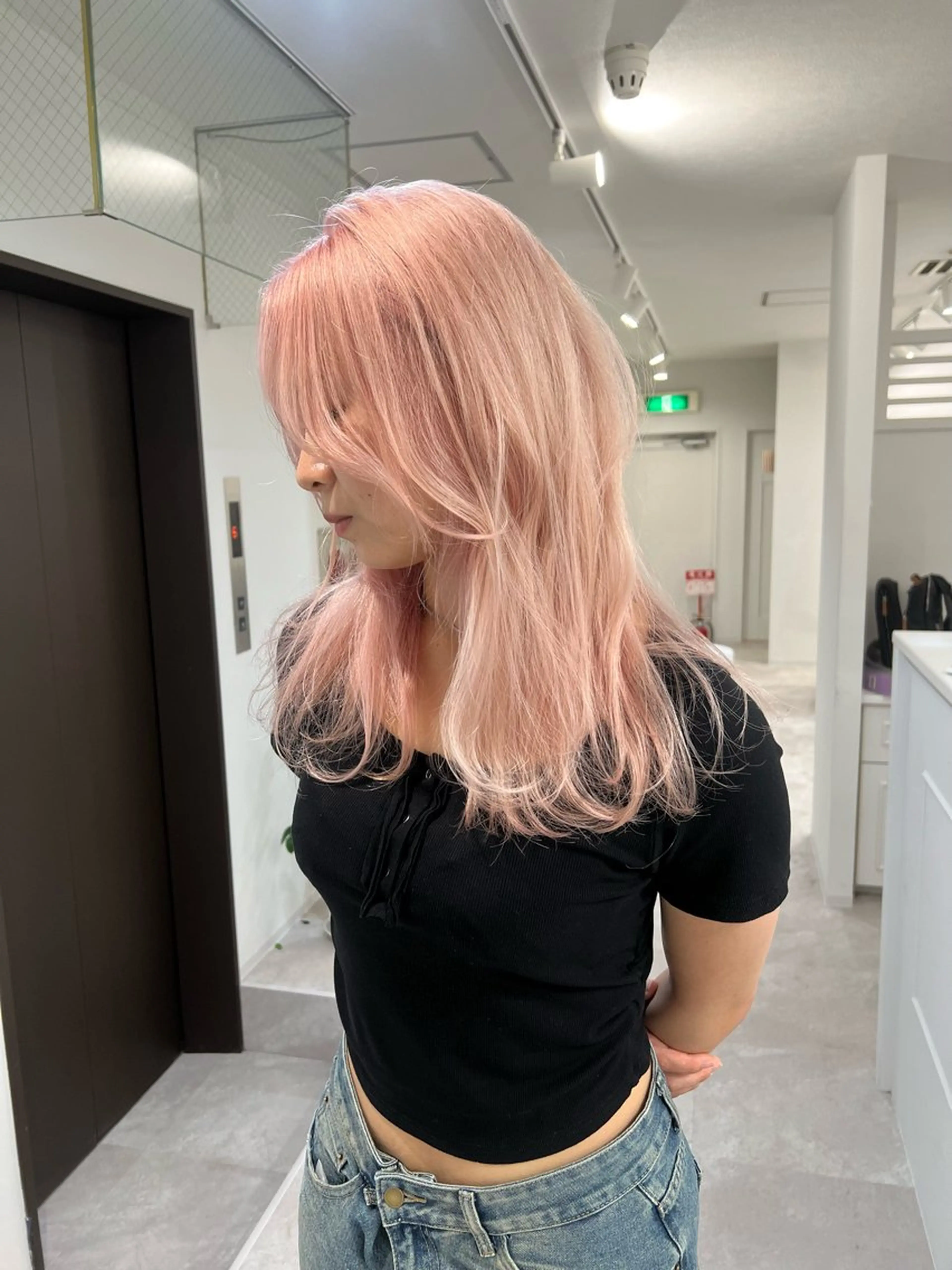 セミロング カラー バレイヤージュ ブリーチ ブロンド ケアブリーチ ダブルカラー ヘアカラー Via officialのヘアスタイル