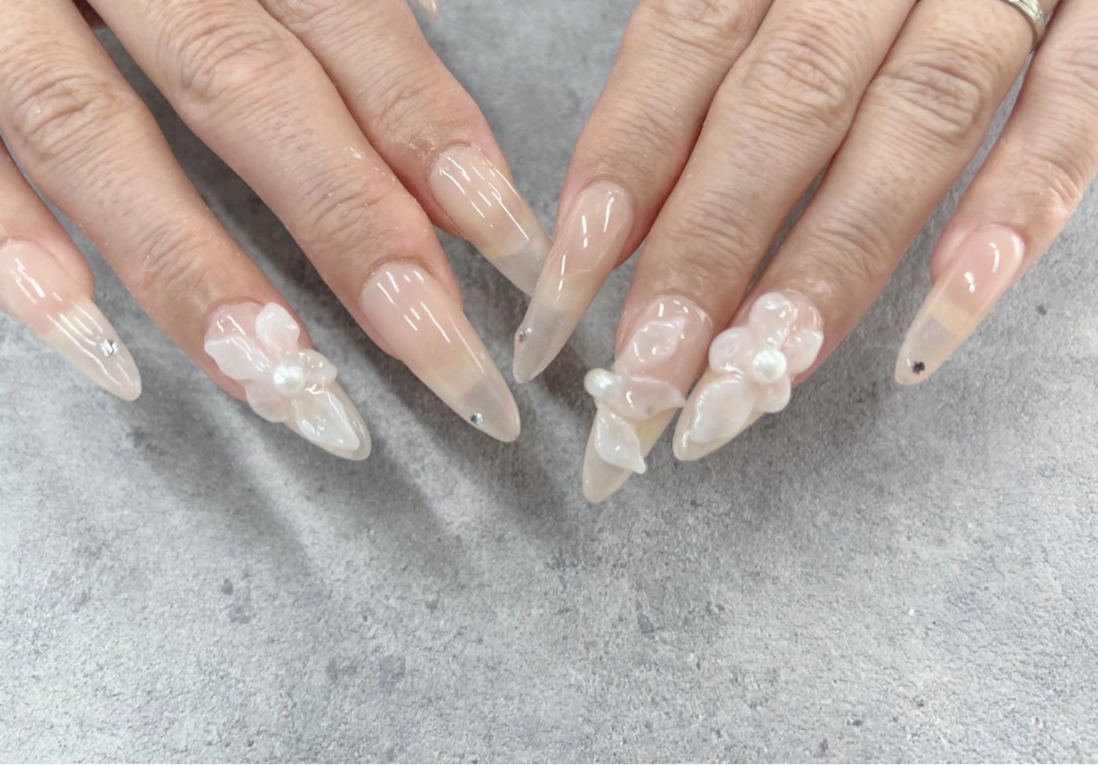 ネイル フラワーネイル ハンドネイル Nail Salon agré所属・agré ネイルサロン アグレのネイルデザイン