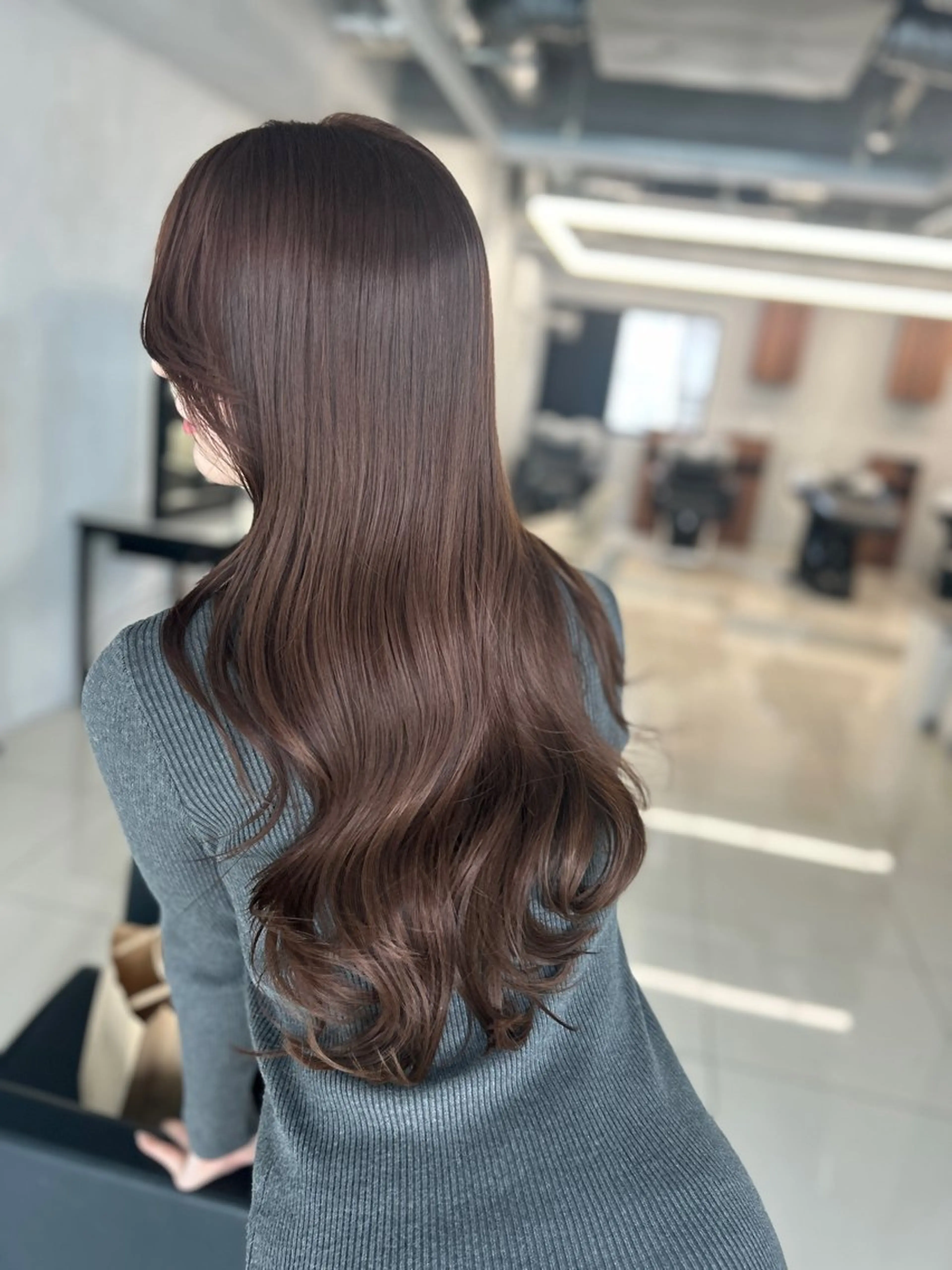 ロング カラー ヘアアレンジ ベージュカラー ブリーチ グレージュ ブリーチなしカラー オリーブベージュ カット ヘアカラー 【代表】 たき〜のヘアスタイル