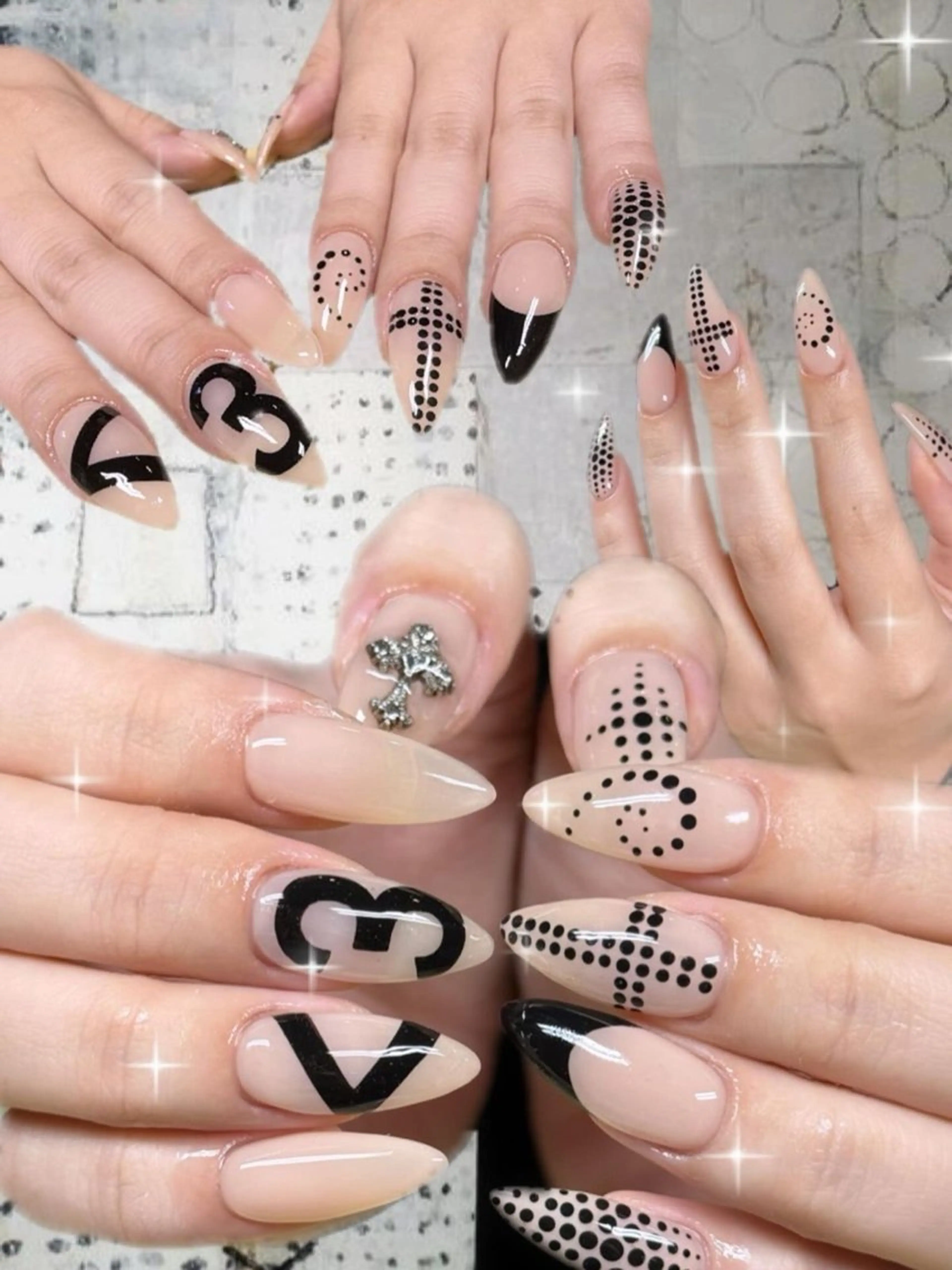 ネイル アートネイル 長さ出し ジェルネイル マグネットネイル ニュアンスネイル ハンドネイル Cloudy Chan Nailのネイルデザイン