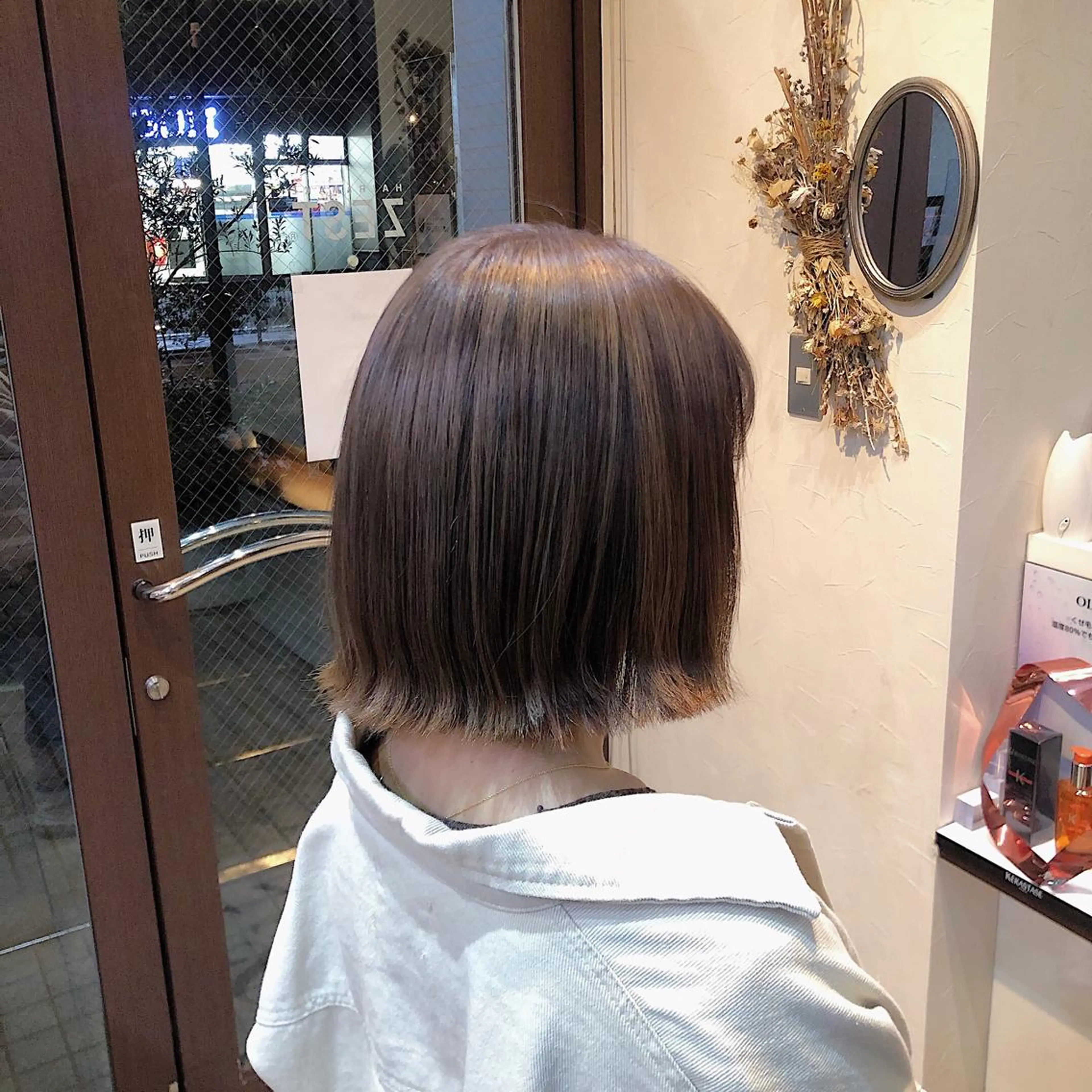 ショート カラー ワンカールで盛れる レイヤー🎀Macoのヘアスタイル