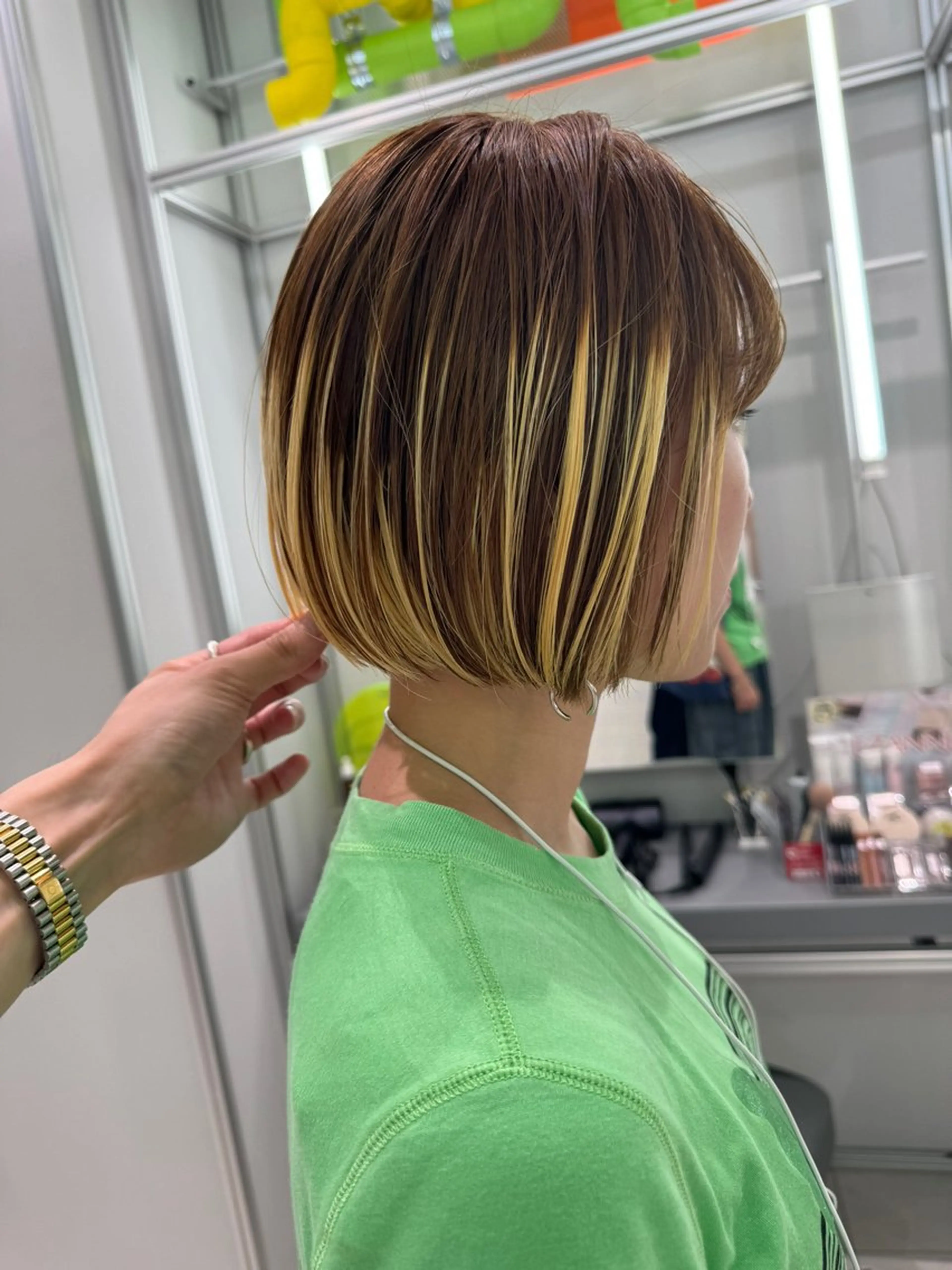 ショート カラー 増井 歩夢のヘアスタイル