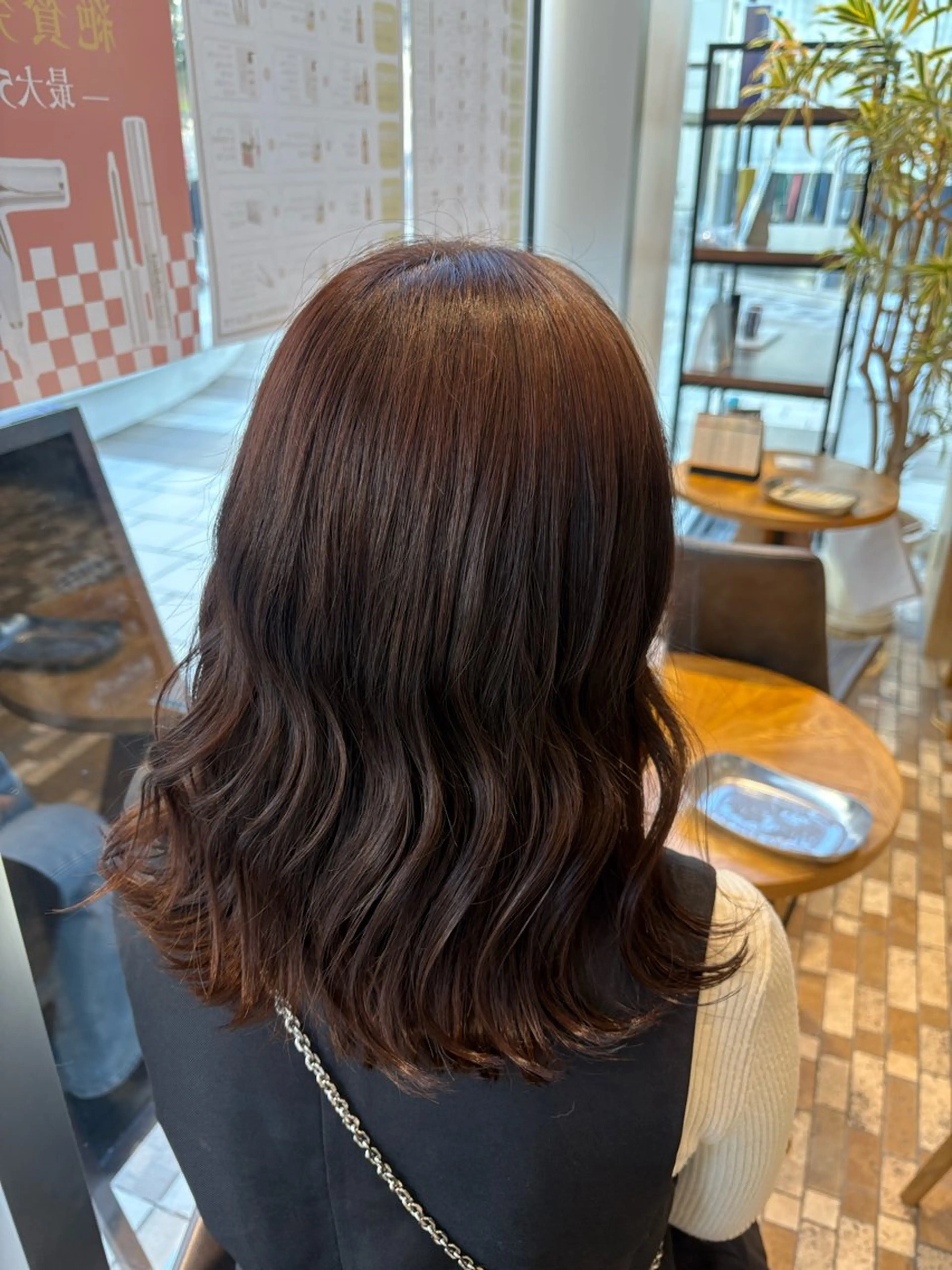 ミディアム Lolonois 森ノ宮/RINのヘアスタイル