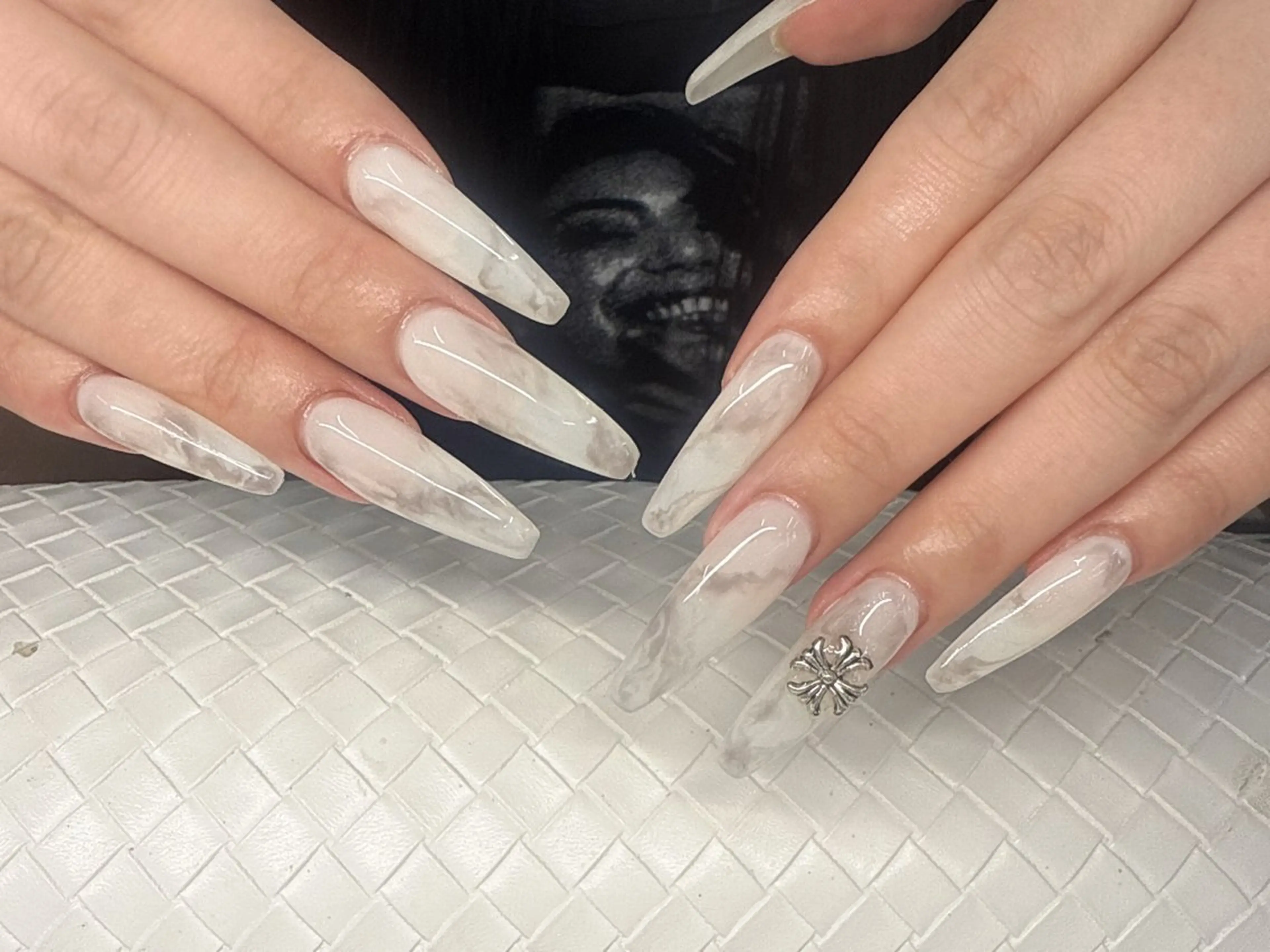 ネイル 長さ出し フットネイル フレンチネイル ジェルネイル ガーリー ハンドネイル NYネイルサロン　千葉中央店所属・NYネイルサロン 千葉中央店のネイルデザイン