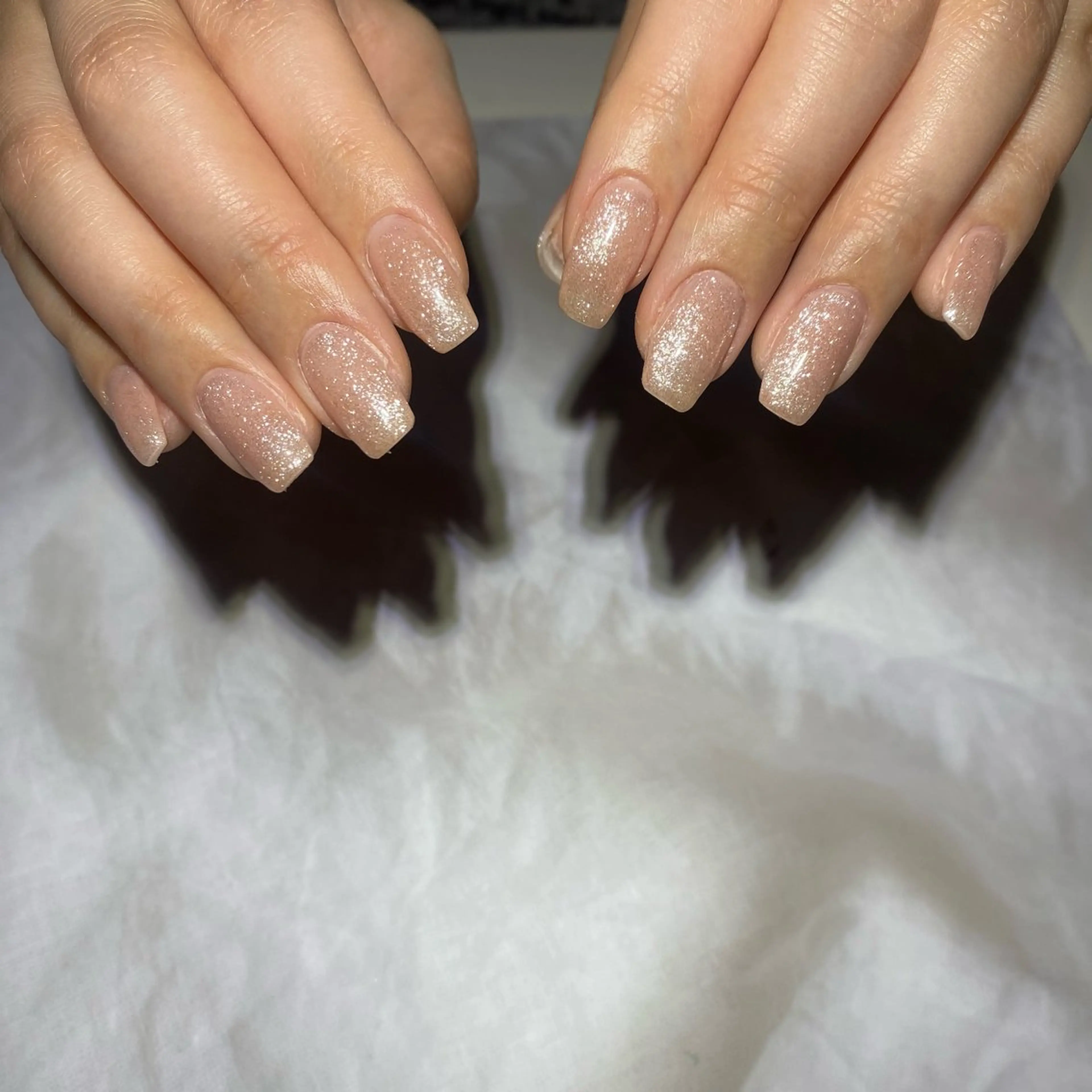 ネイル キラキラネイル オフィスネイル シンプルネイル 春ネイル スクエアネイル ハンドネイル Private salon Dux所属・肌管理&nail Salon  Duxの眉毛・アイブロウイメージ