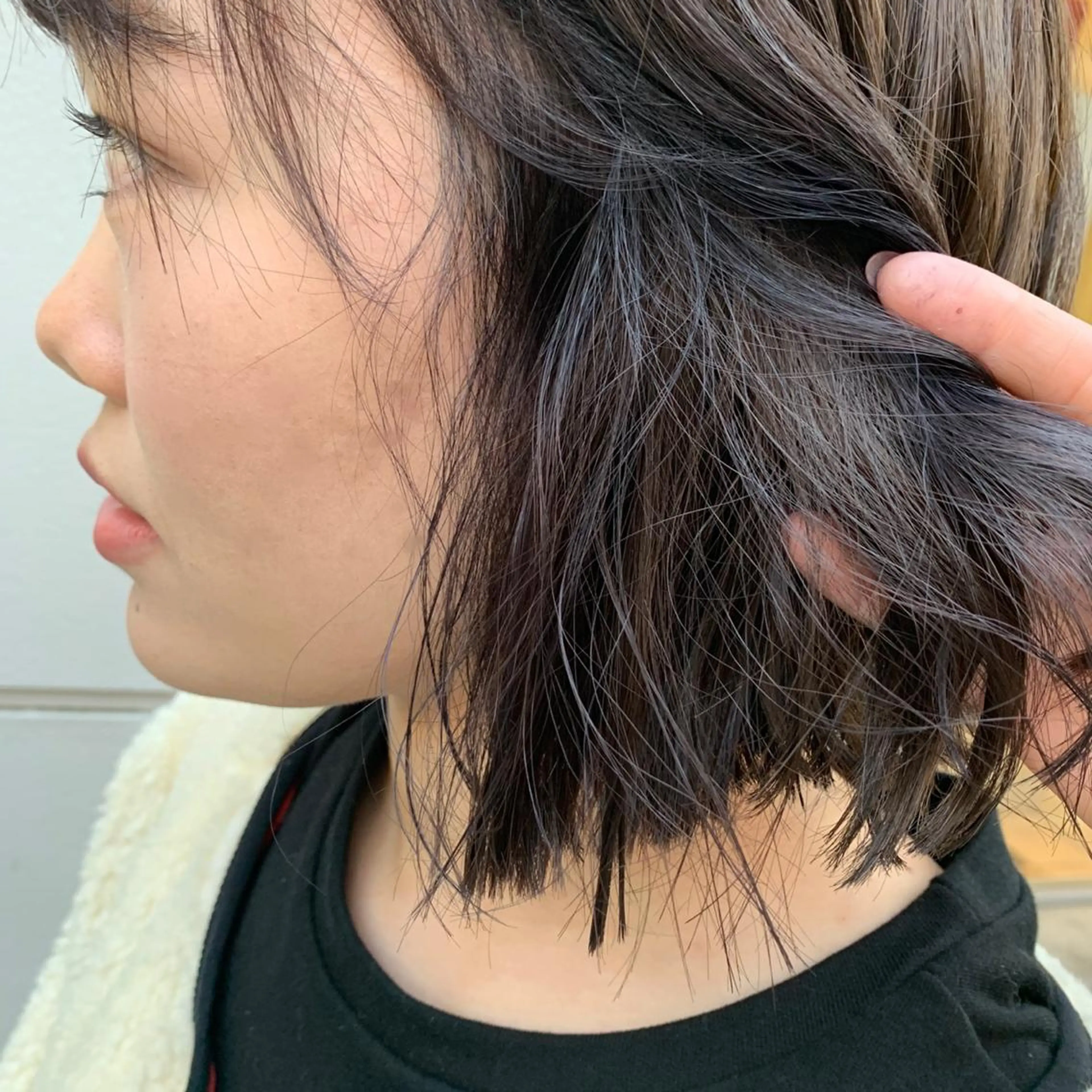 ショート カラー ヘアアレンジ サナ🌱 切りっぱなしボブのヘアスタイル