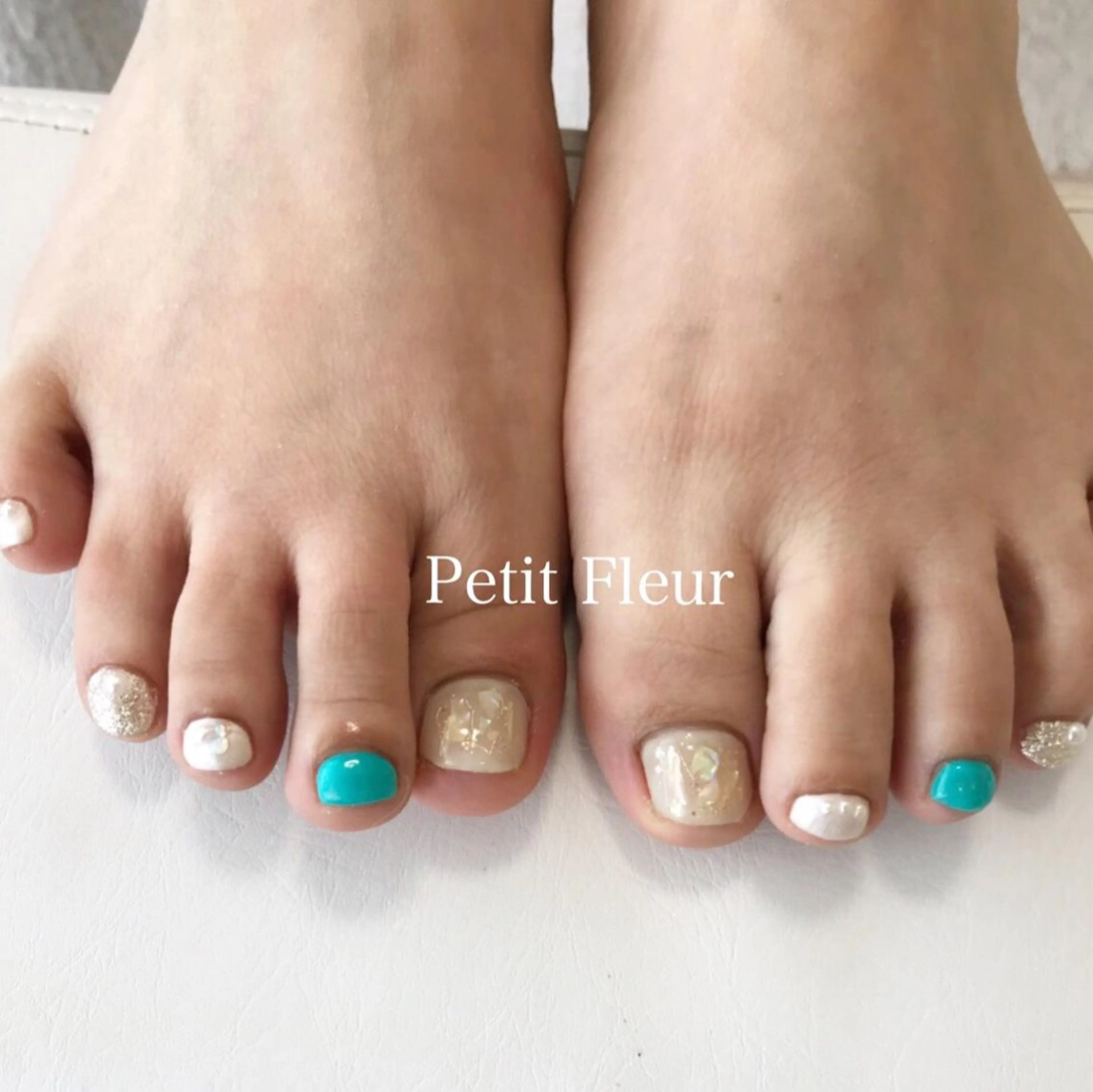 ネイル 夏ネイル Petit Fleur所属・青柳 亜梨奈のマツエク・マツパデザイン