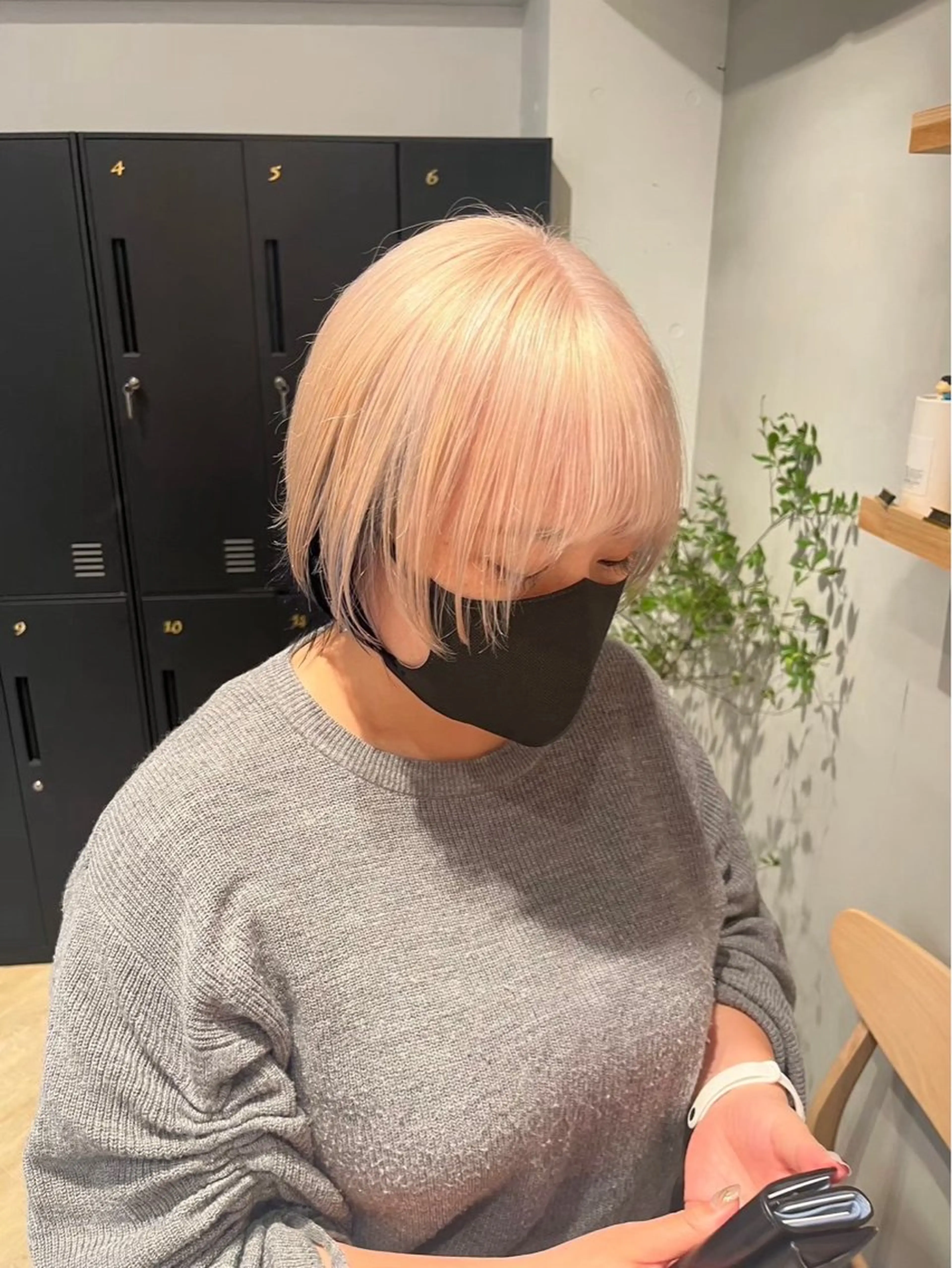 カラー カット ヘアカラー トリートメント ヘアセット 抜け感レイヤー🎶 ハイトーン/りりのヘアスタイル