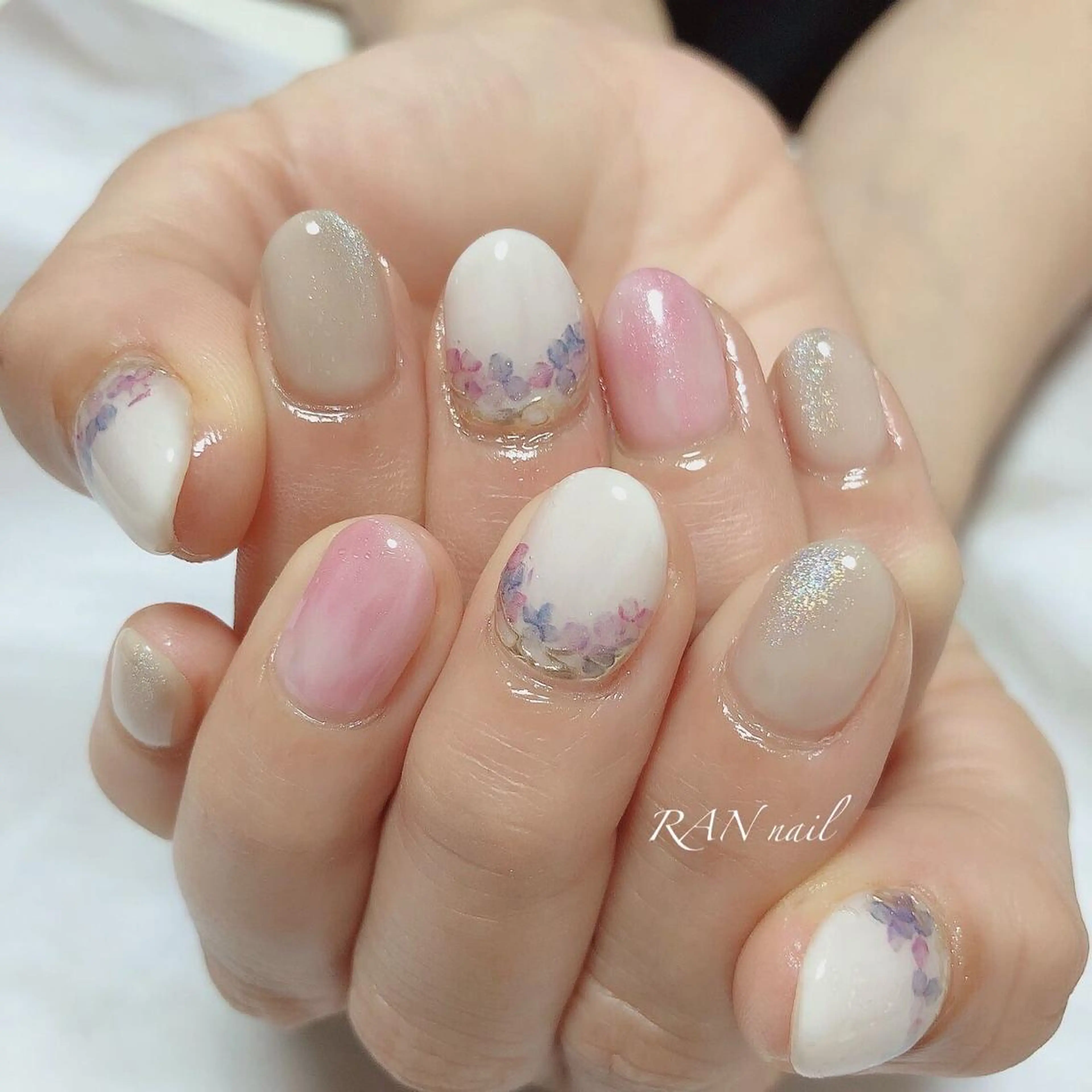 ネイル フラワーネイル ニュアンスネイル オフィスネイル シンプルネイル 夏ネイル RAN nail 〜ランネイル〜所属・RAN nailのネイルデザイン