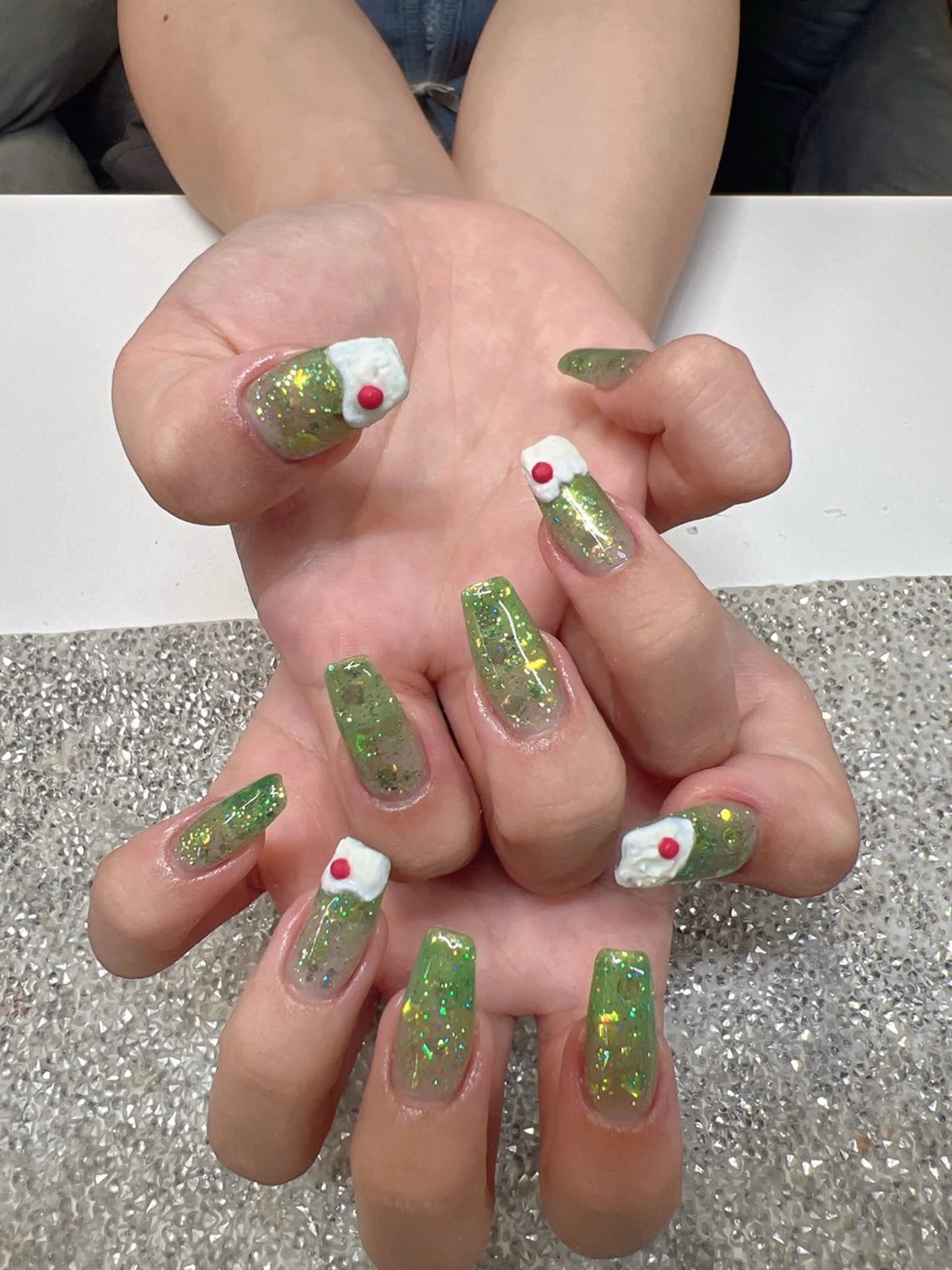 ネイル Guarendo錦糸町店所属・ガレンドウ 白澤 愛子のネイルデザイン