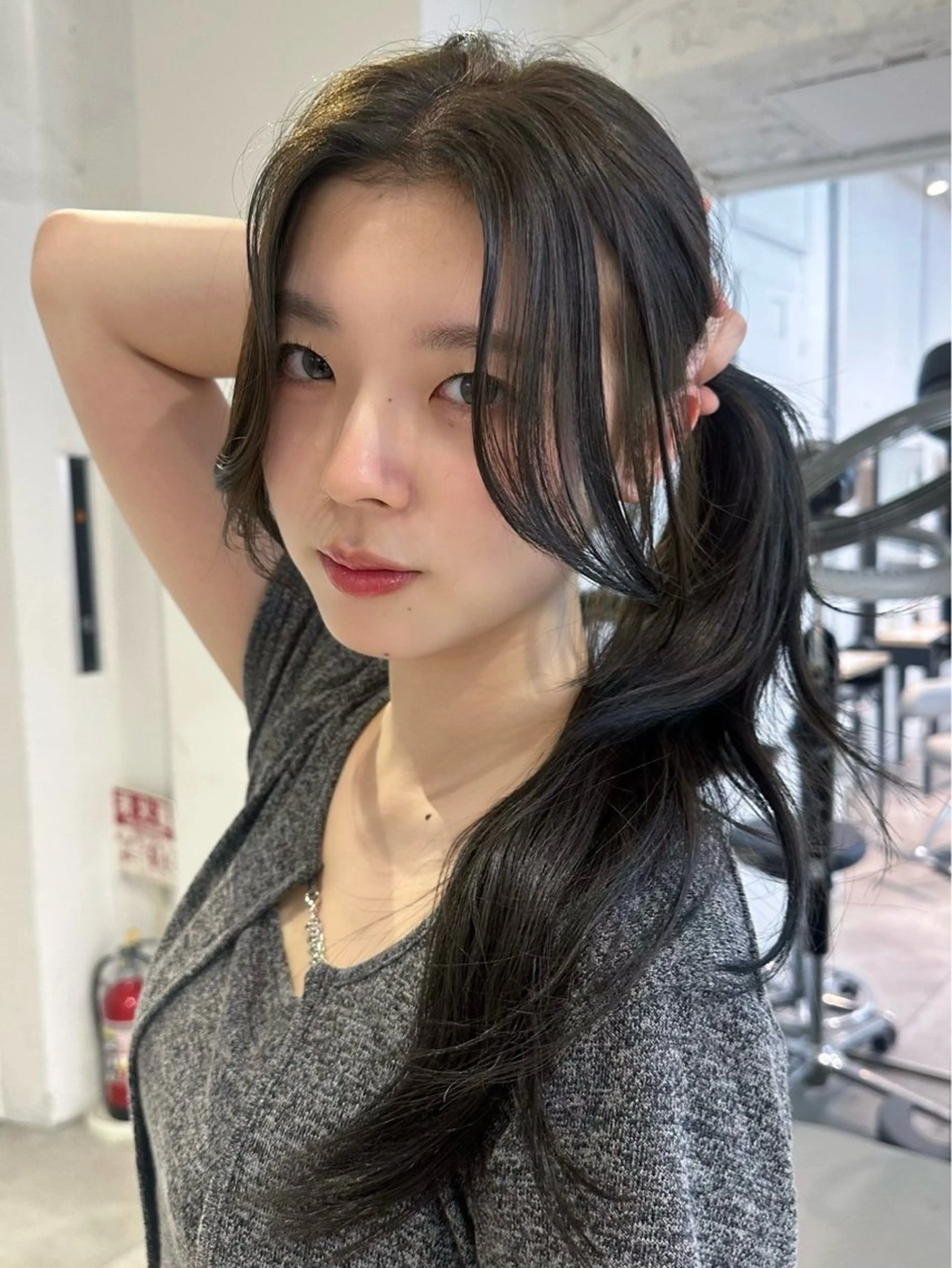 ミディアム カラー カット レイヤーカット カノン🩷のヘアスタイル