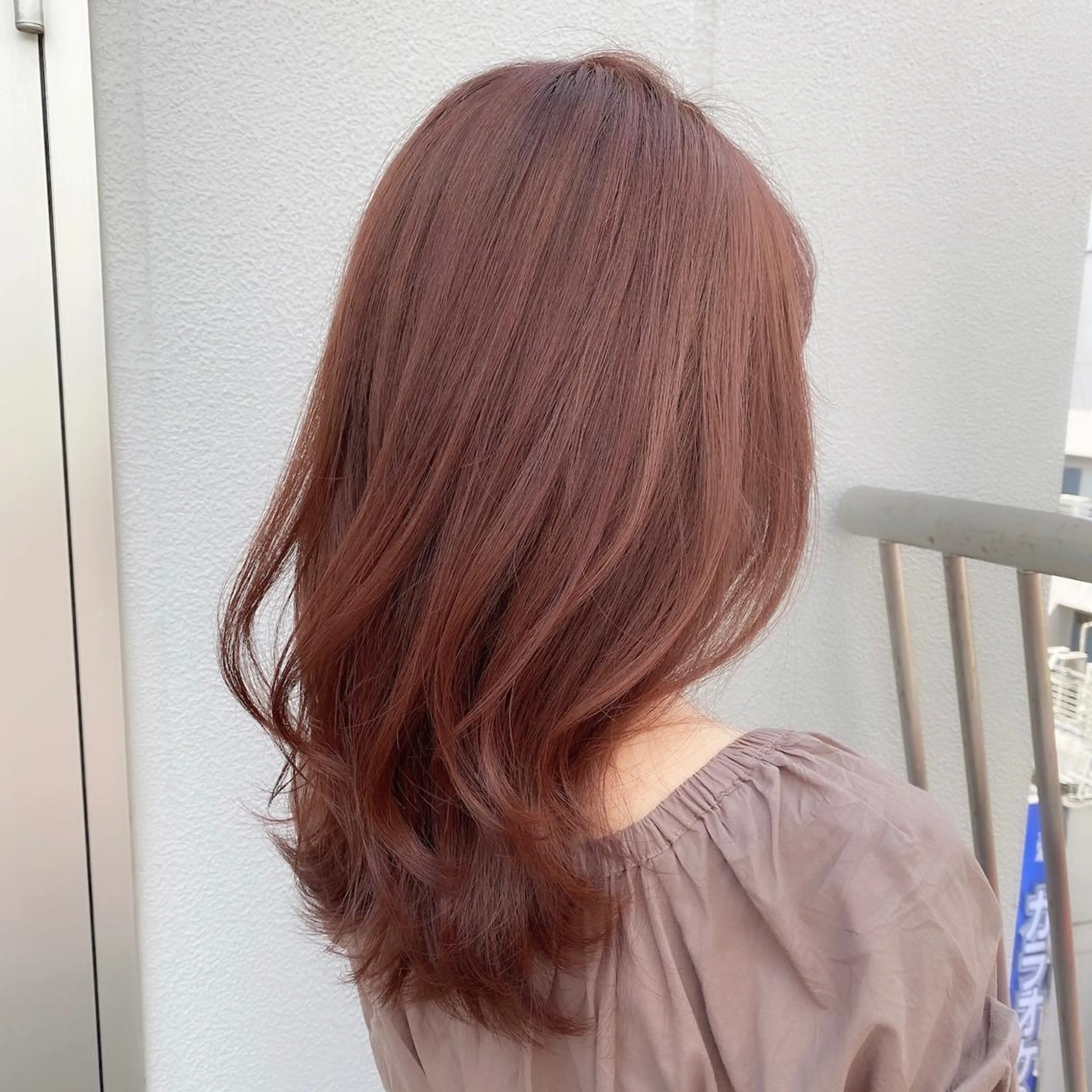 セミロング カラー カット ヘアカラー トリートメント On所属・顔まわりカット🌟 くびれヘア/寺門遥輝のヘアスタイル