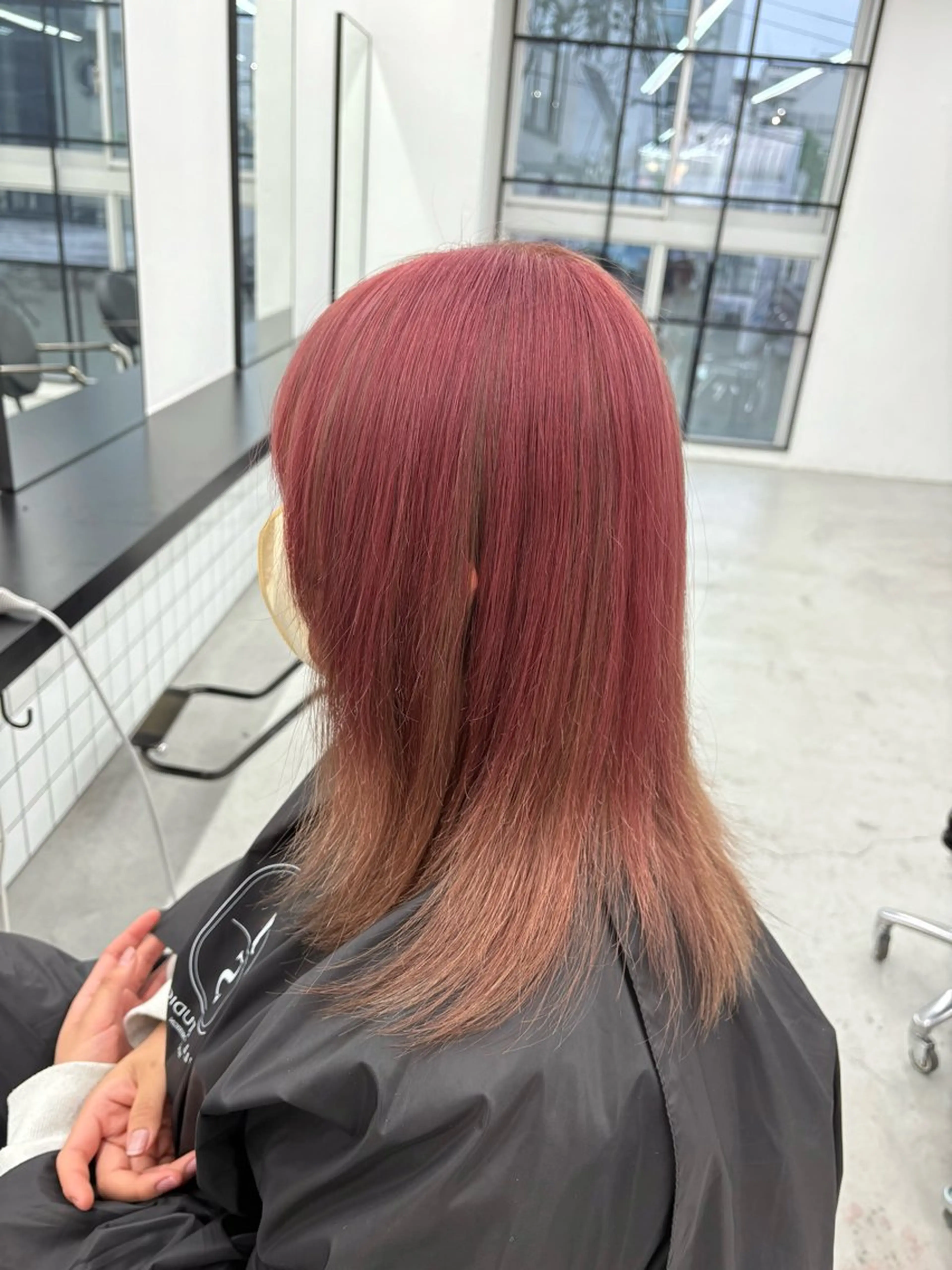 ミディアム カラー 🌟ゆりあ🌟 JILLSTUDIOのヘアスタイル