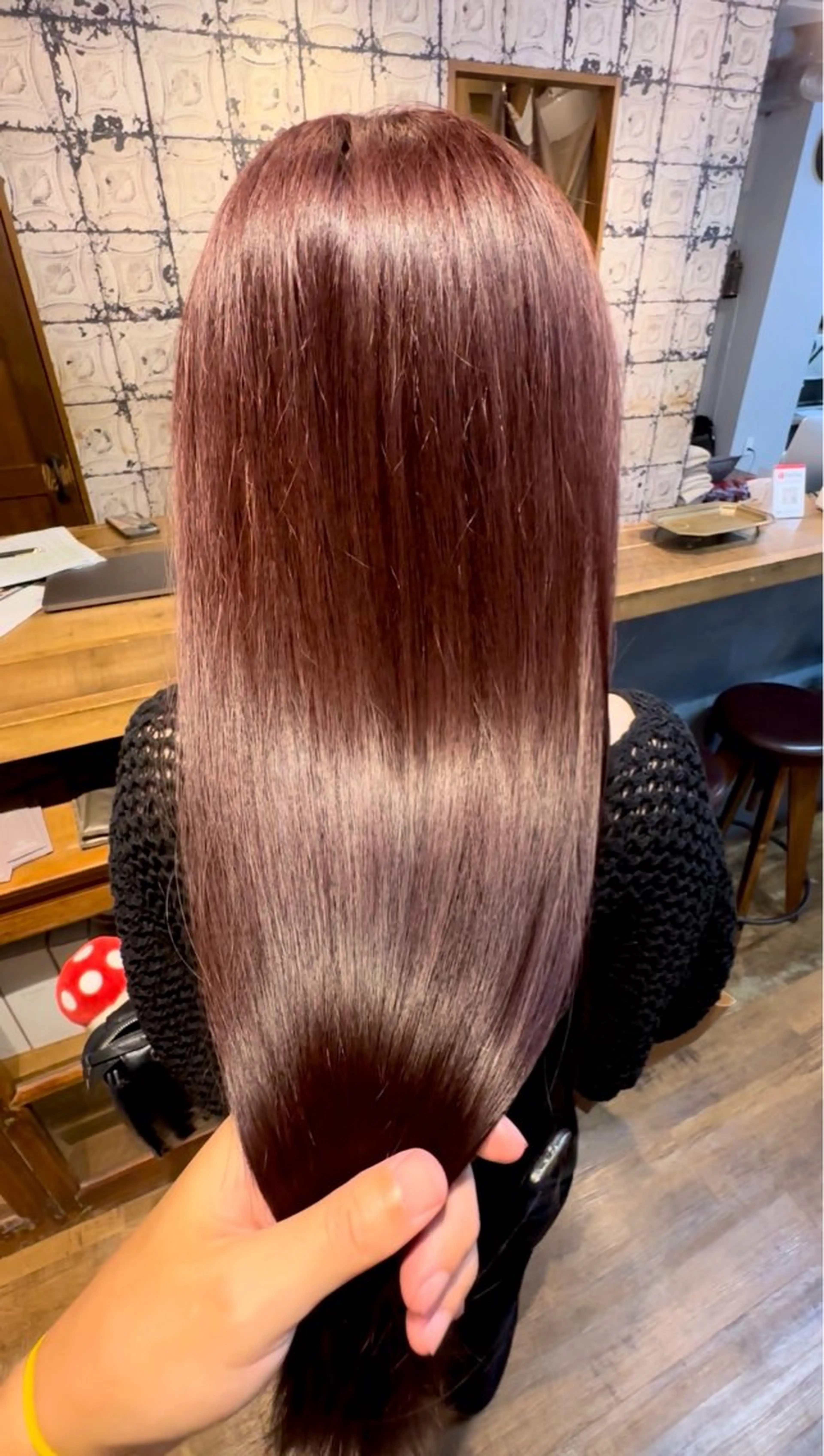 ロング カラー ピンクカラー 榎元 成夫のヘアスタイル