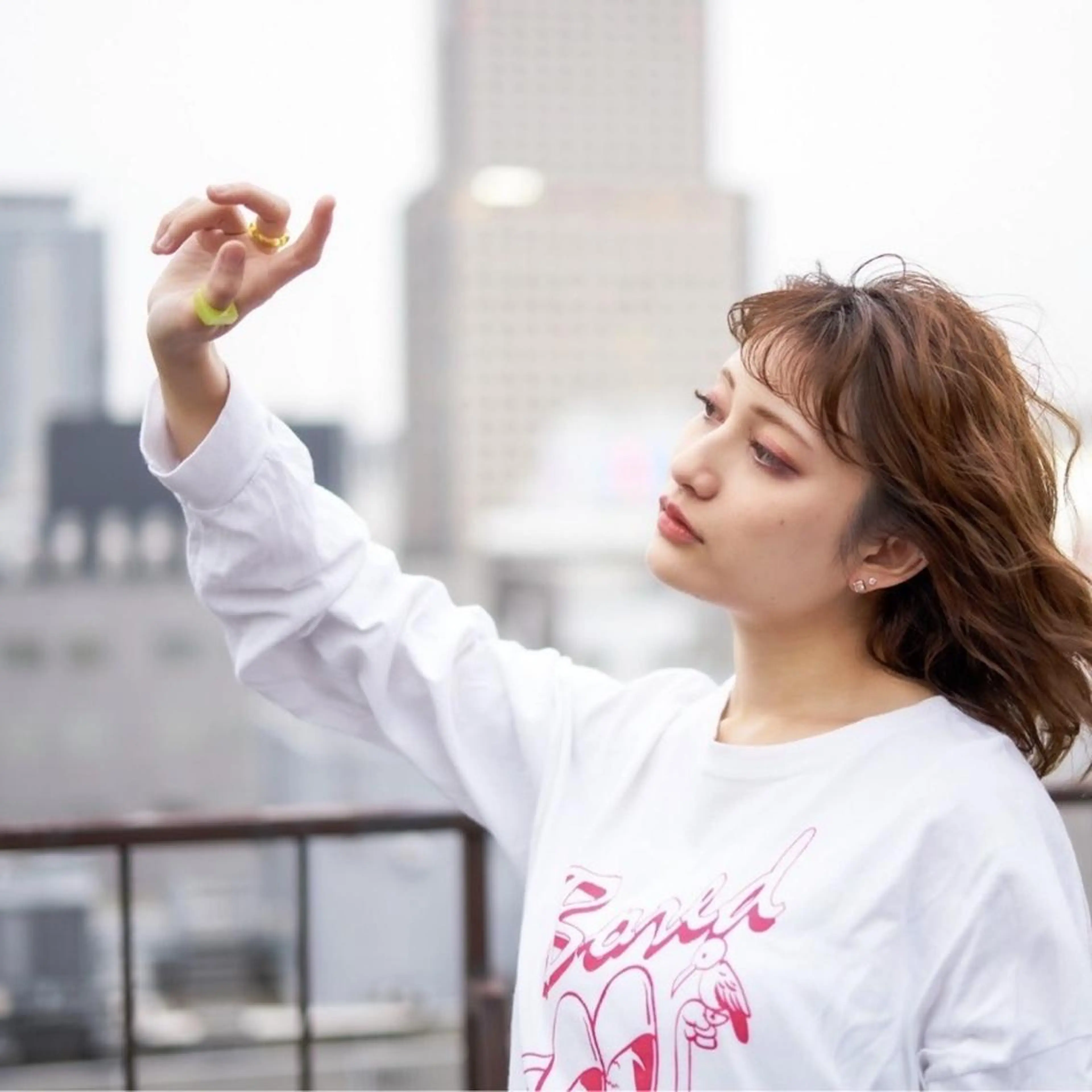 カラー セミロング ハイトーンカラー デート オン眉 ワイドバング N° anfeel 渋谷🪞🫧のヘアスタイル